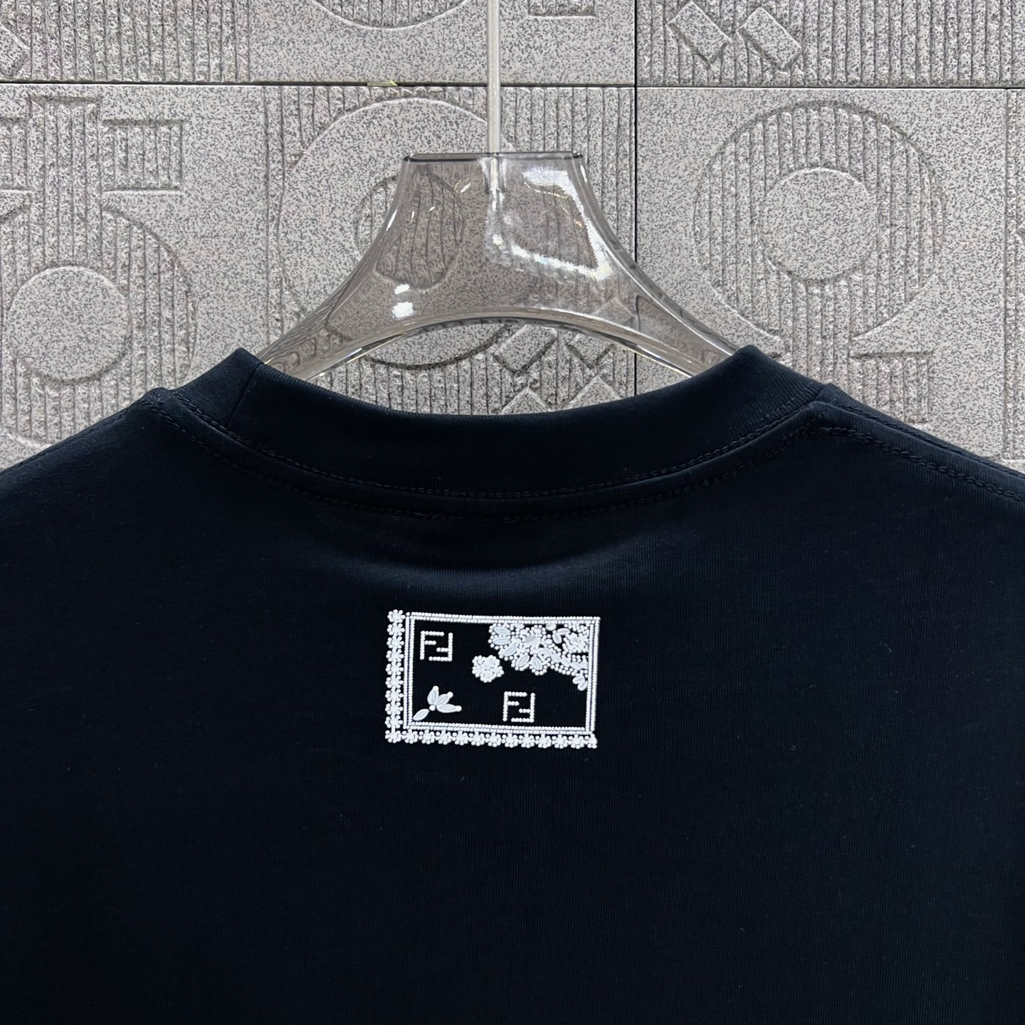 Fendi T Shirt  Embroider Logo Size XS-L