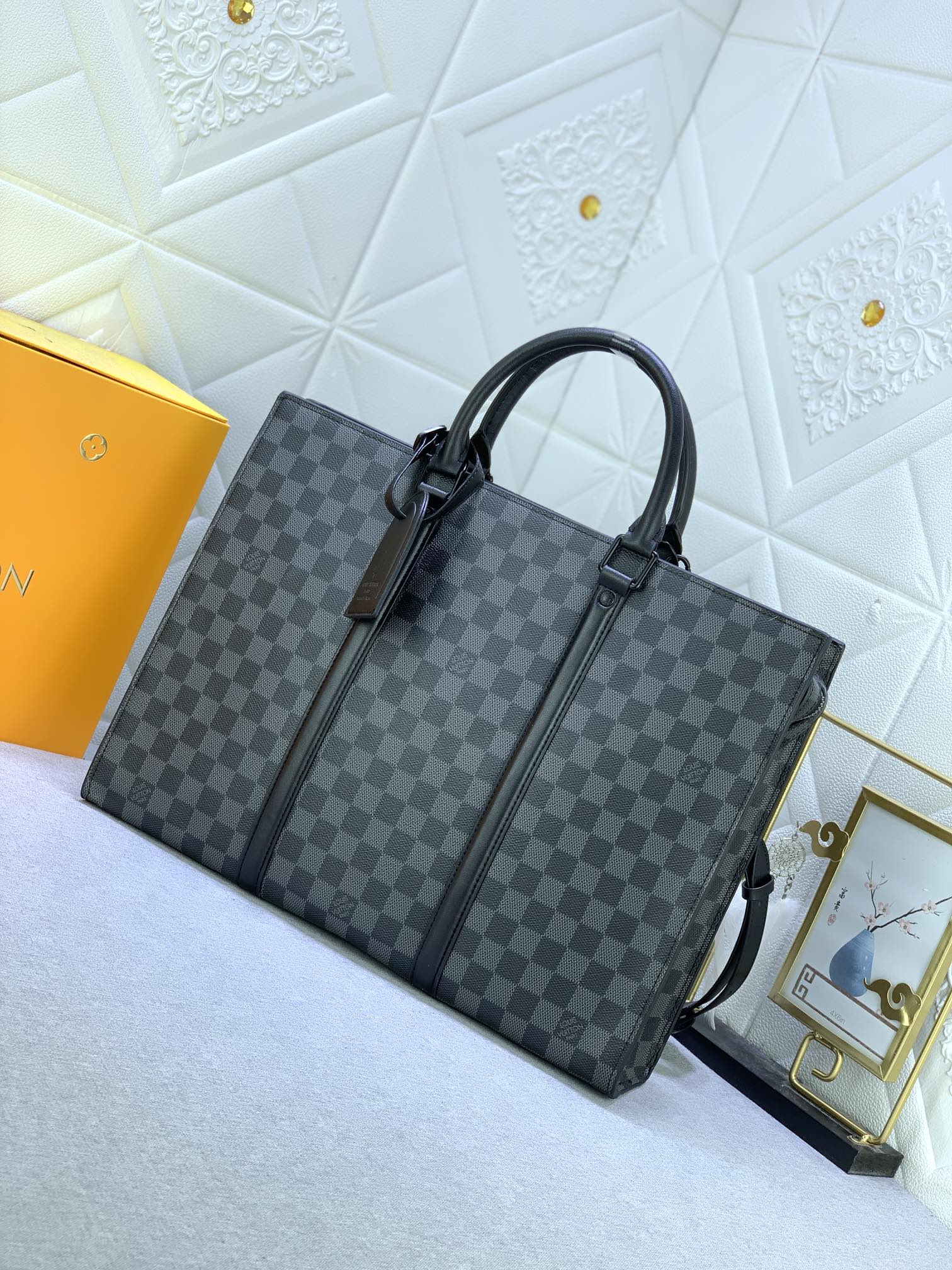 Louis Vuitton M45265 Sac Plat Horizontal Zippé Handtasche, 31 × 39 × 8 cm
