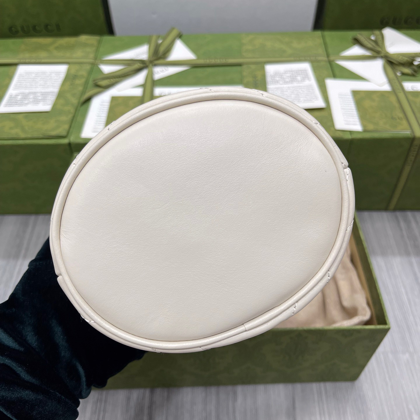 Gucci GG Marmont Bucket Women Shoulder Bags Size 17*13cm