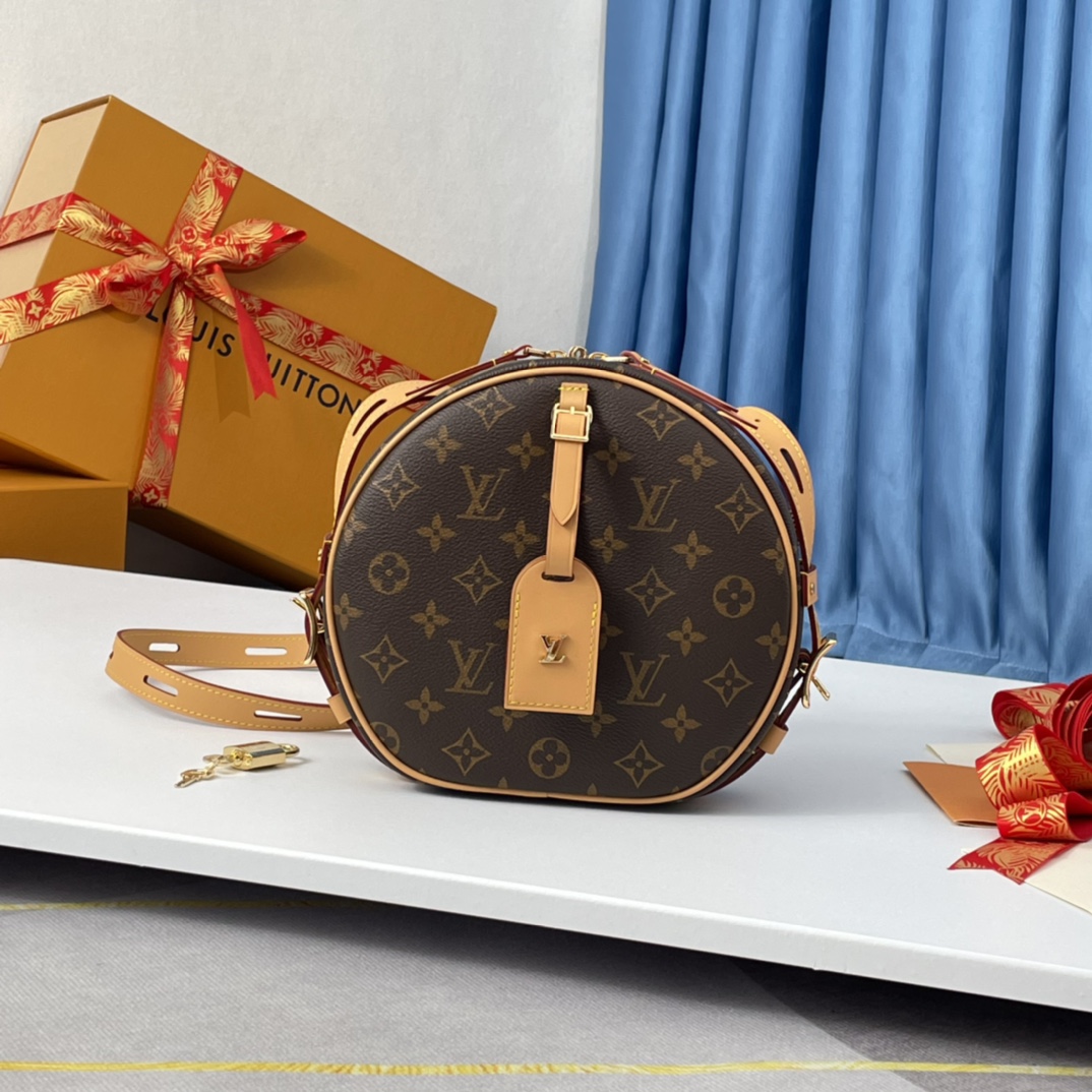 Louis Vuitton M45647 Boite Chapeau Souple Women Shoulder Bags Size 22.5*20*8cm