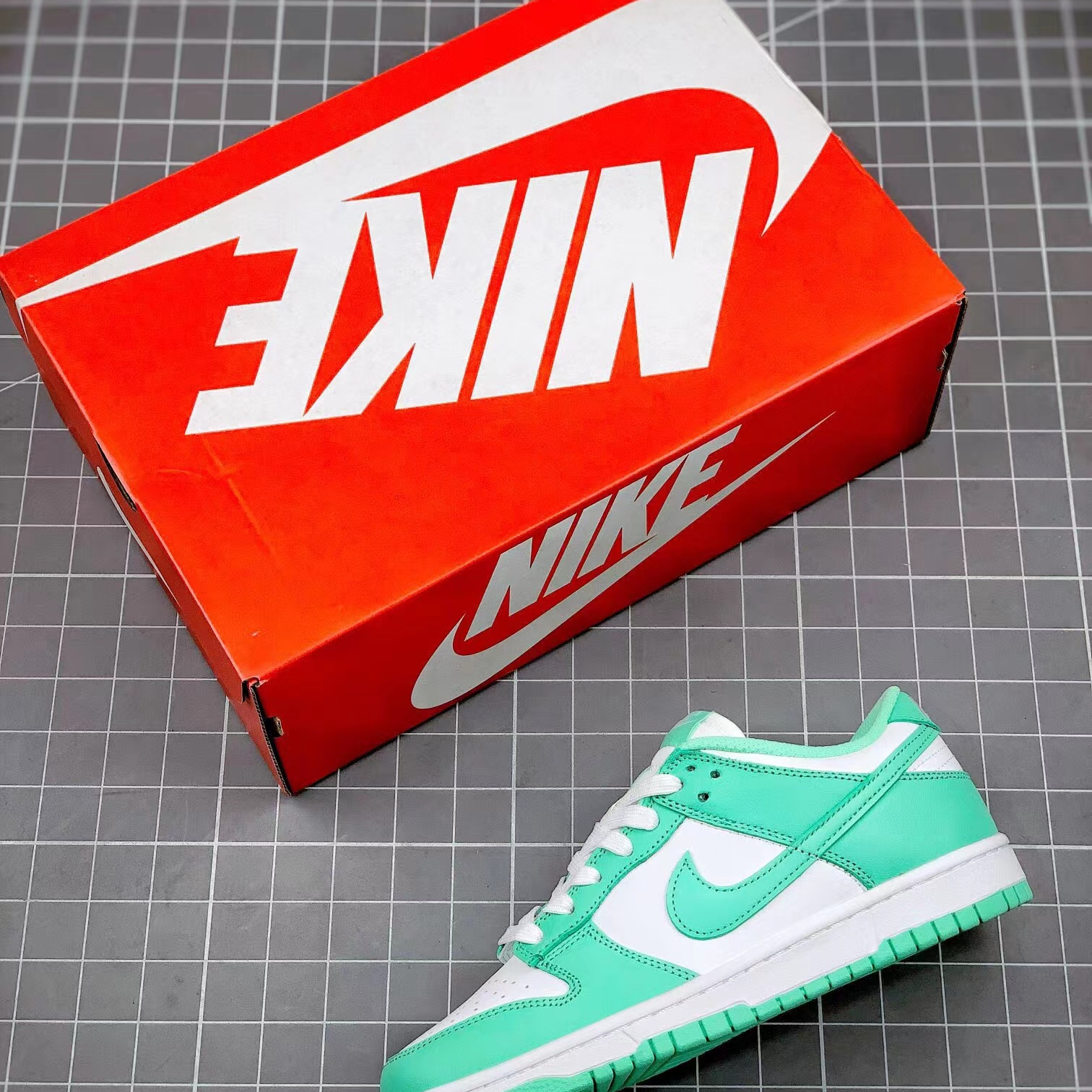 Nike SB Dunk Low Sneakers Shoes Green Mens/Women 36 - 46