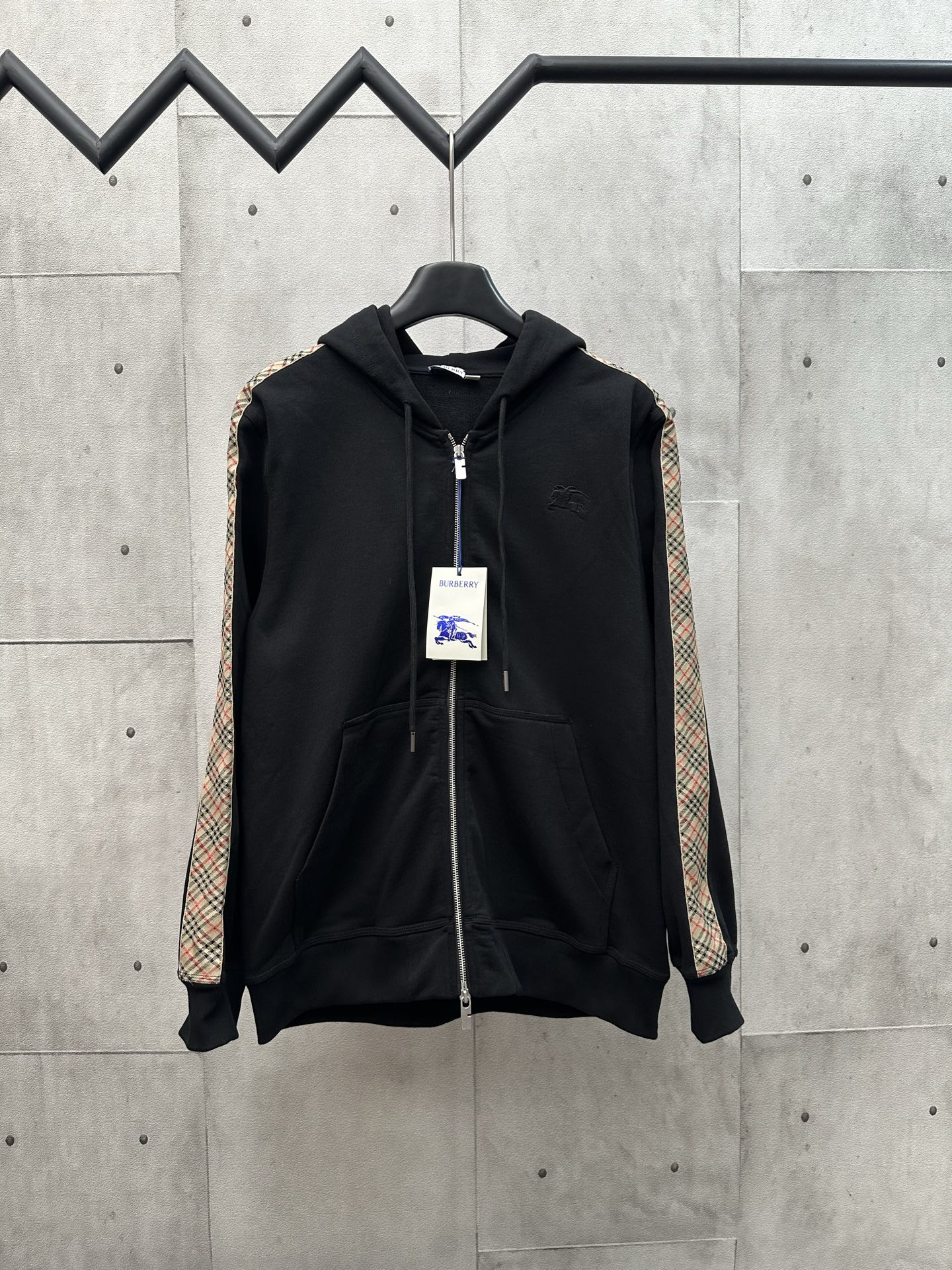 Burberry Unisex Jacket Size S-XL