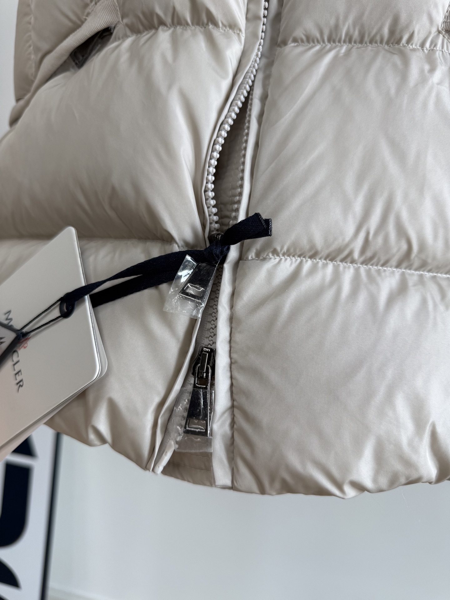 Moncler Avoce Women Down Jacket Size S-XL