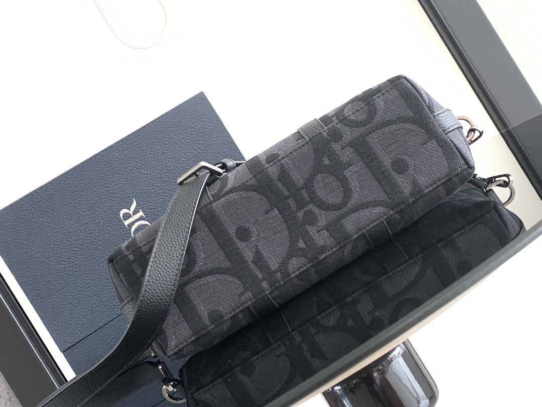 Dior Weekender 25 Mens Shoulder Bags Size 32*18.5*12cm