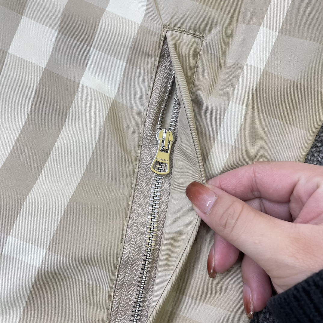 Burberry Unisex Jacket Size S-XL