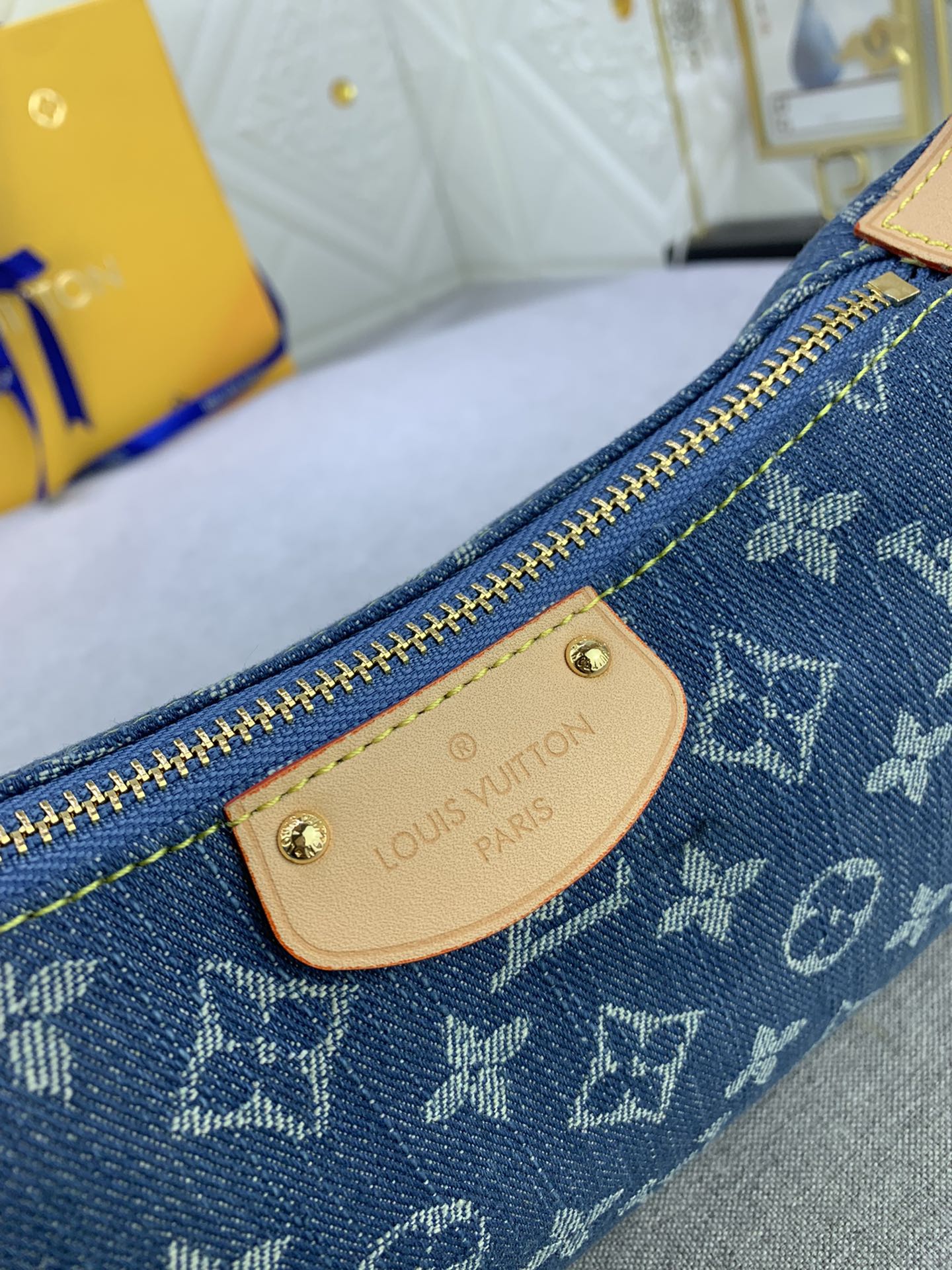 Louis Vuitton M82949 Hills Pochette Monogram Denim Cowboy Women Shoulder Bags Size 20.5*6*16cm
