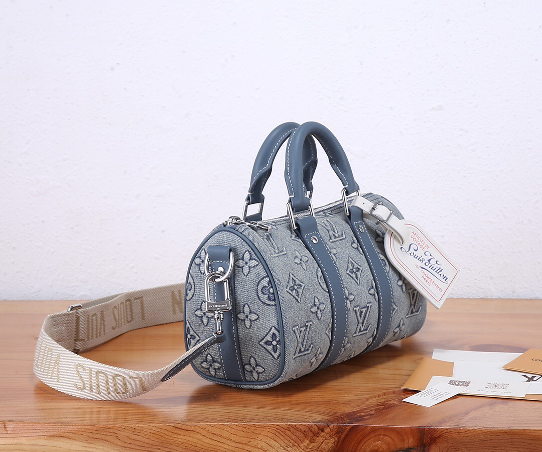 Louis Vuitton Keepall Bandoulière 25 Mens Shoulder Bags