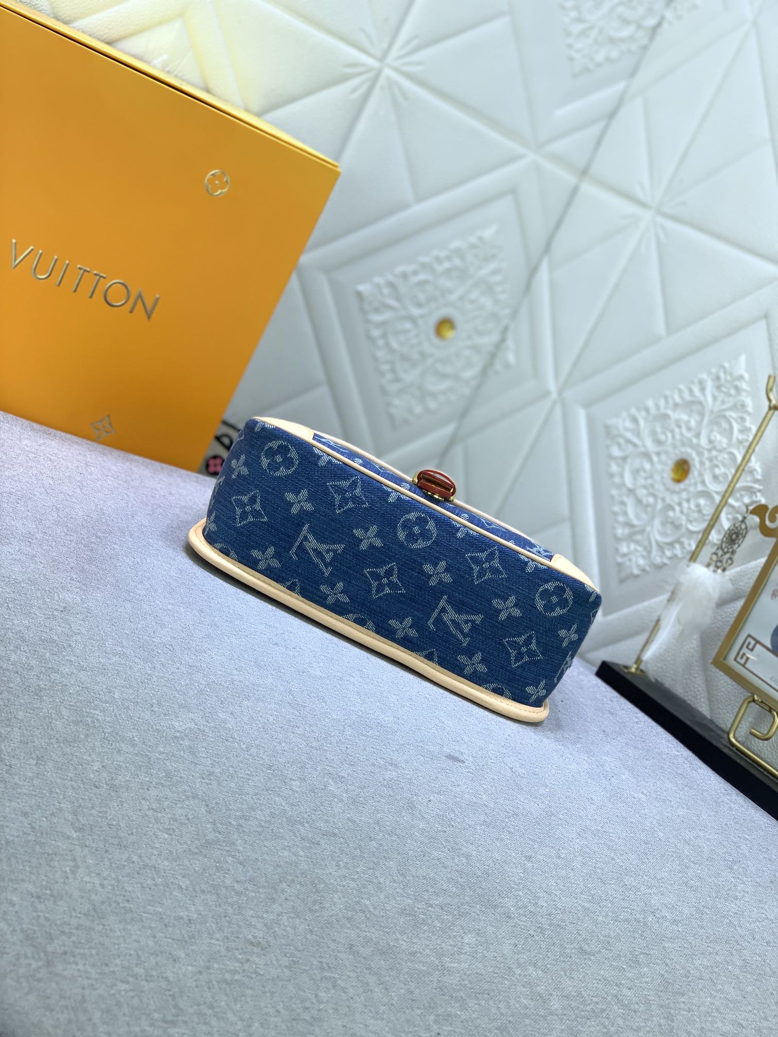 Louis Vuitton M45985 Diane Denim Cowboy Women Shoulder Bags Size 25*9*15cm