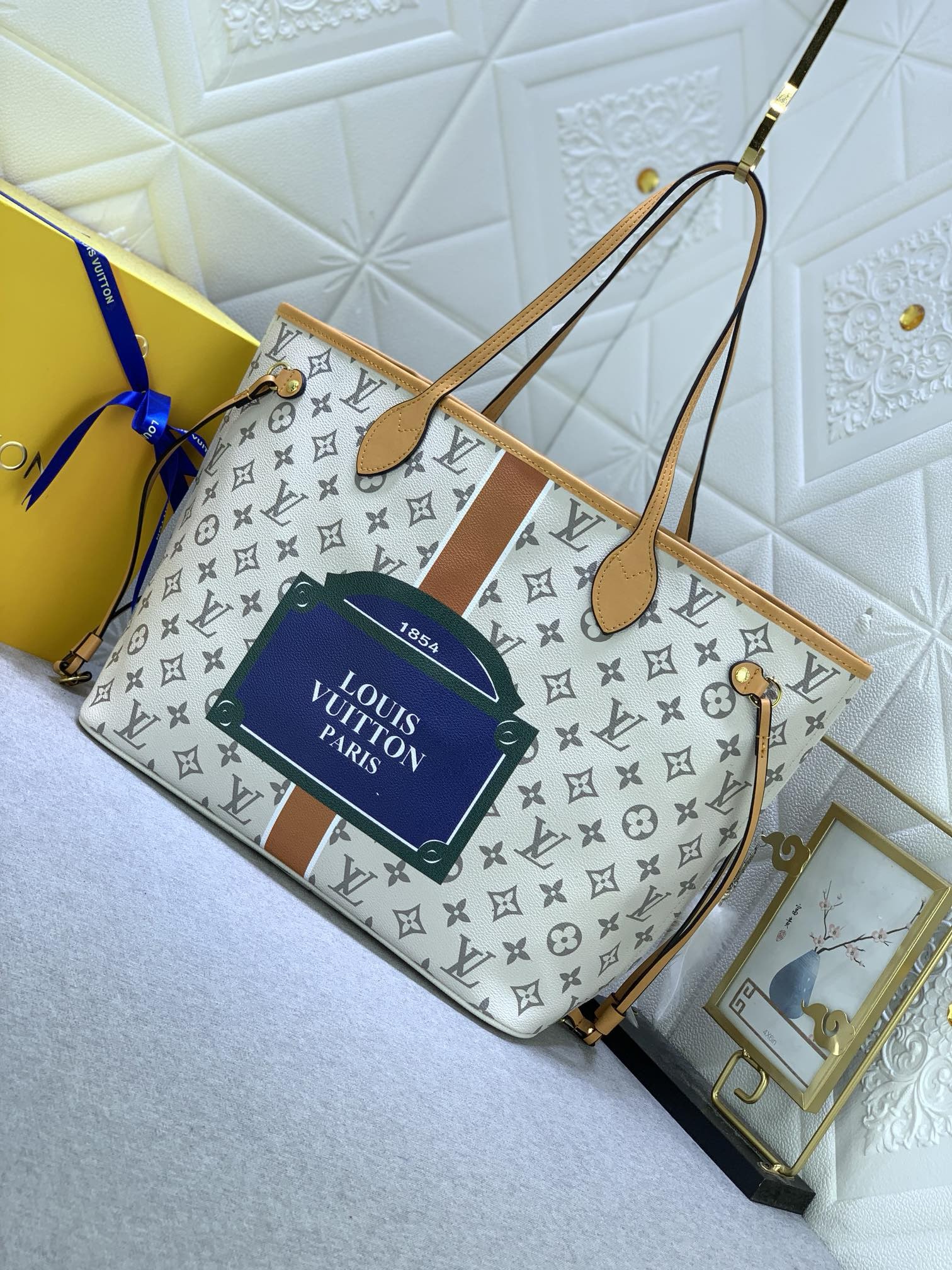 Louis Vuitton Shopping Bags 32*29*17cm