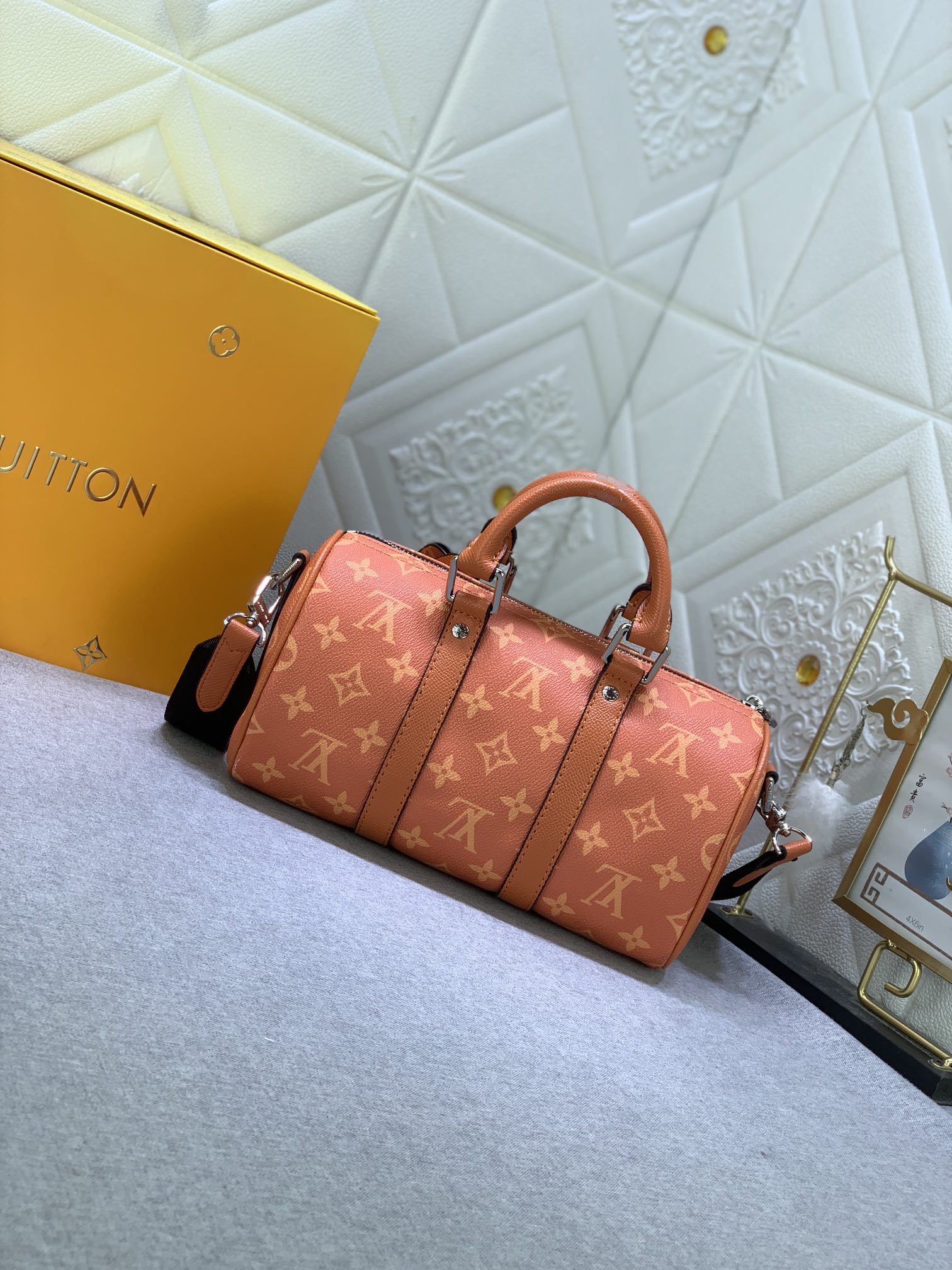 Louis Vuitton Keepall Bandoulière 25 Mens Shoulder Bags