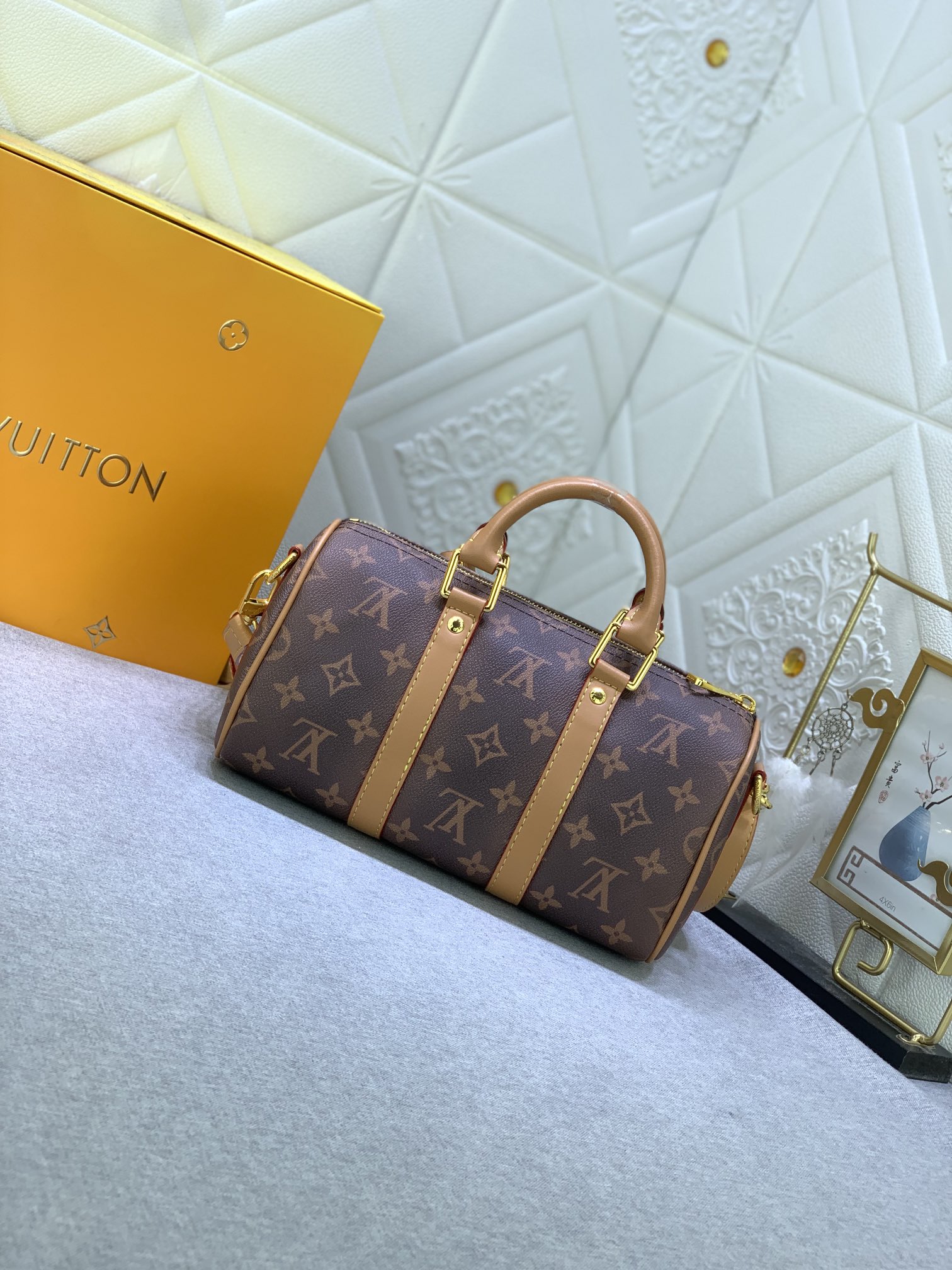 Louis Vuitton Keepall Bandoulière 25 Mens Shoulder Bags
