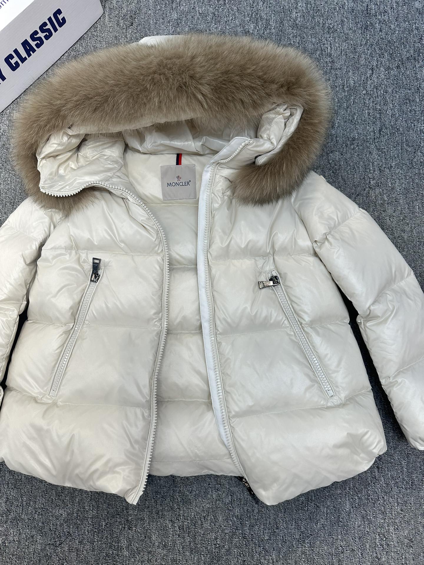 Moncler Avoce Women Down Jacket Size S-XL