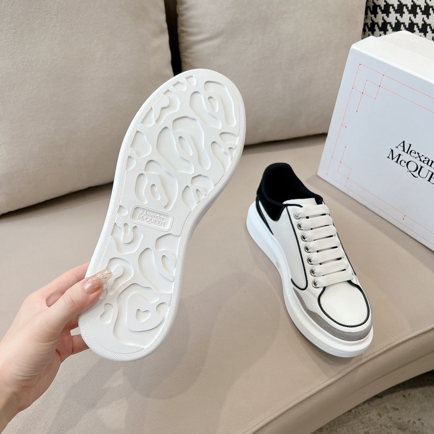 Alexander McQueen Oversized Sneaker size 36-46