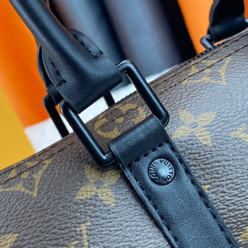 Louis Vuitton Keepall Bandoulière 25 Mens Shoulder Bags