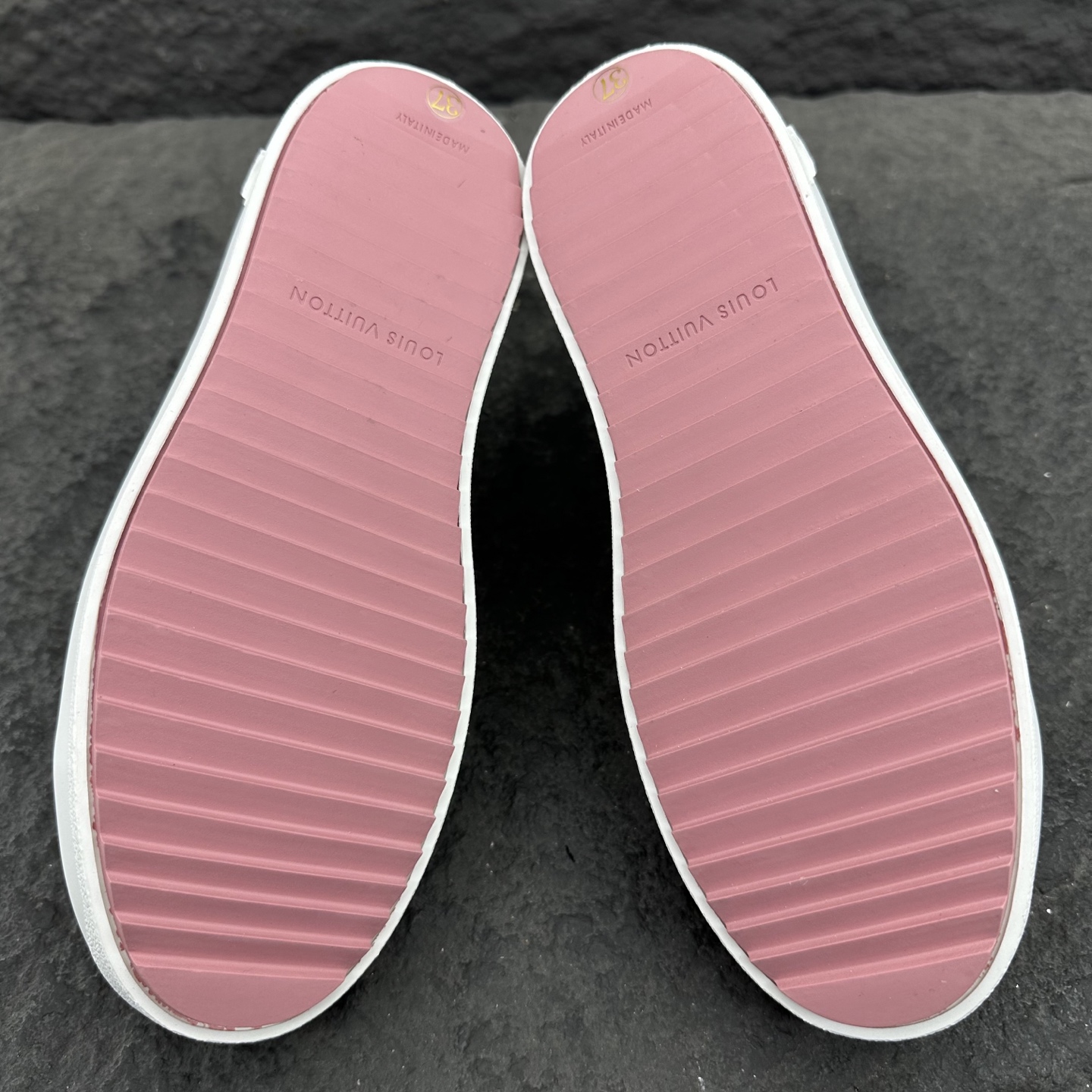 Louis Vuitton Time Out Sneaker Size 36-46