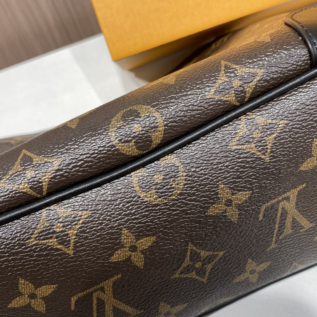 Louis Vuitton M45831 Odeon Monogram Women Shoulder Bags Size 29*16*9.5cm