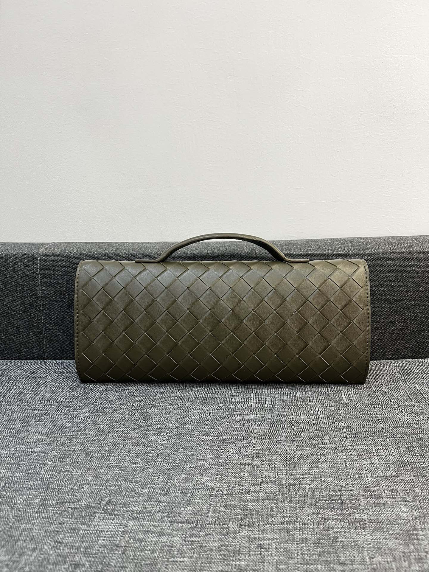 Bottega Veneta Andiamo Clutch 30*13*4cm