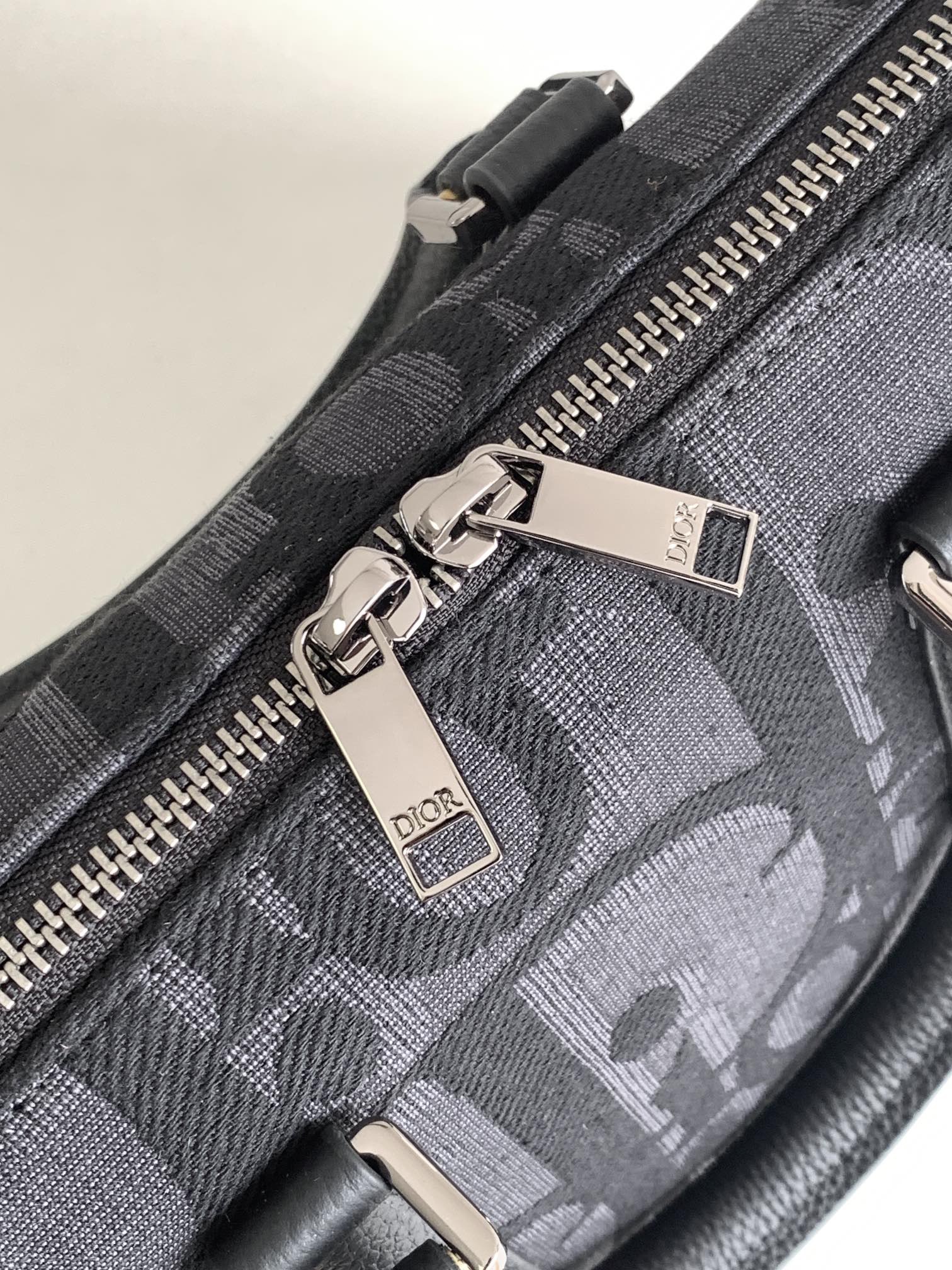 Dior Weekender 25 Mens Shoulder Bags Size 32*18.5*12cm