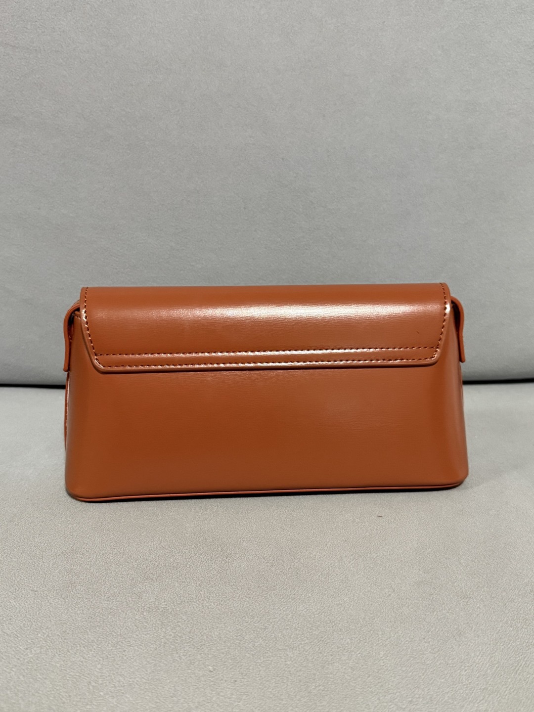 Celine 25ss Lulu Women Shoulder Bags Size 24*11.5*8cm