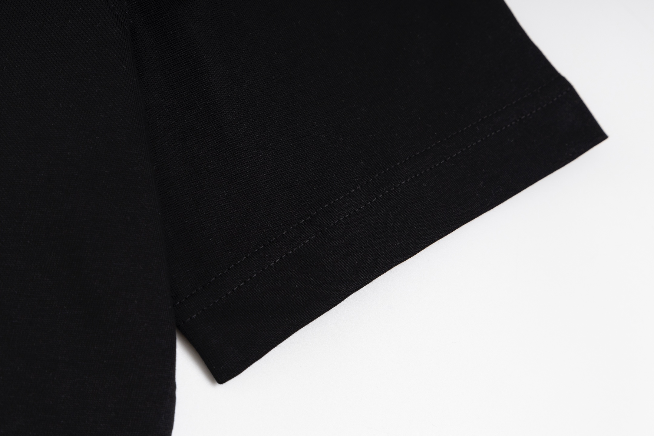 Burberry Cotton T Shirt  Embroider Size XS-L