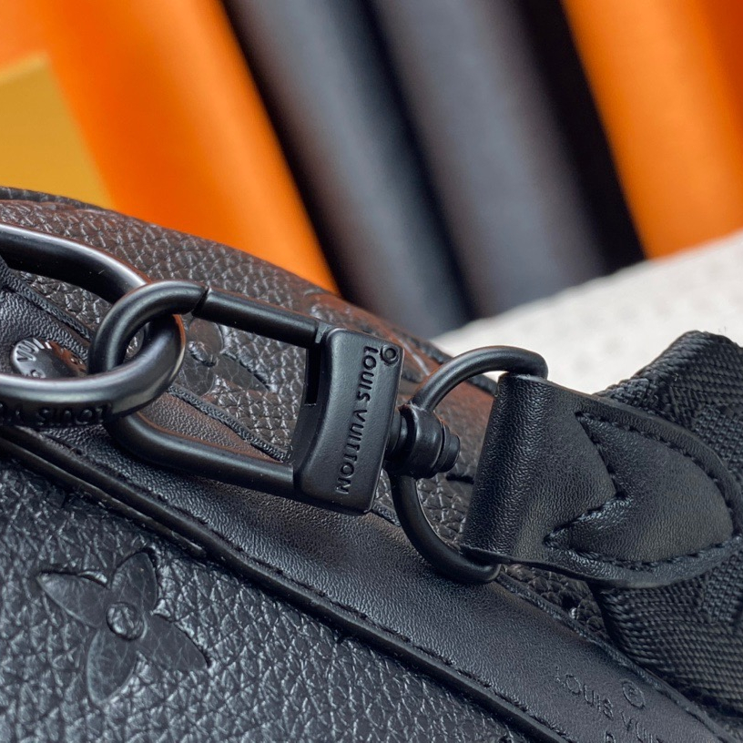 Louis Vuitton Keepall Bandoulière 25 Mens Shoulder Bags