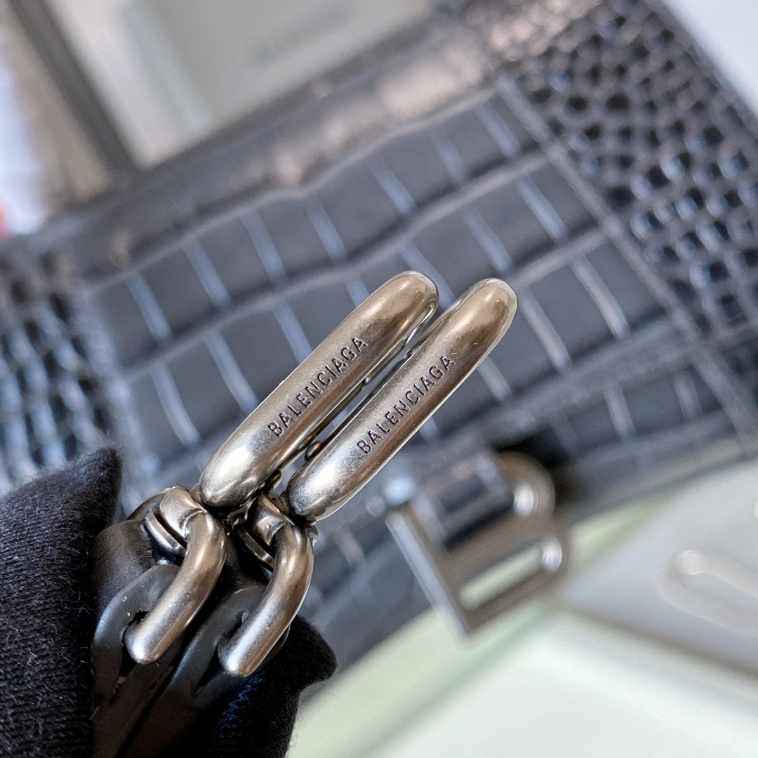 Balenciaga Women Shoulder Bags Handbags 2-Size