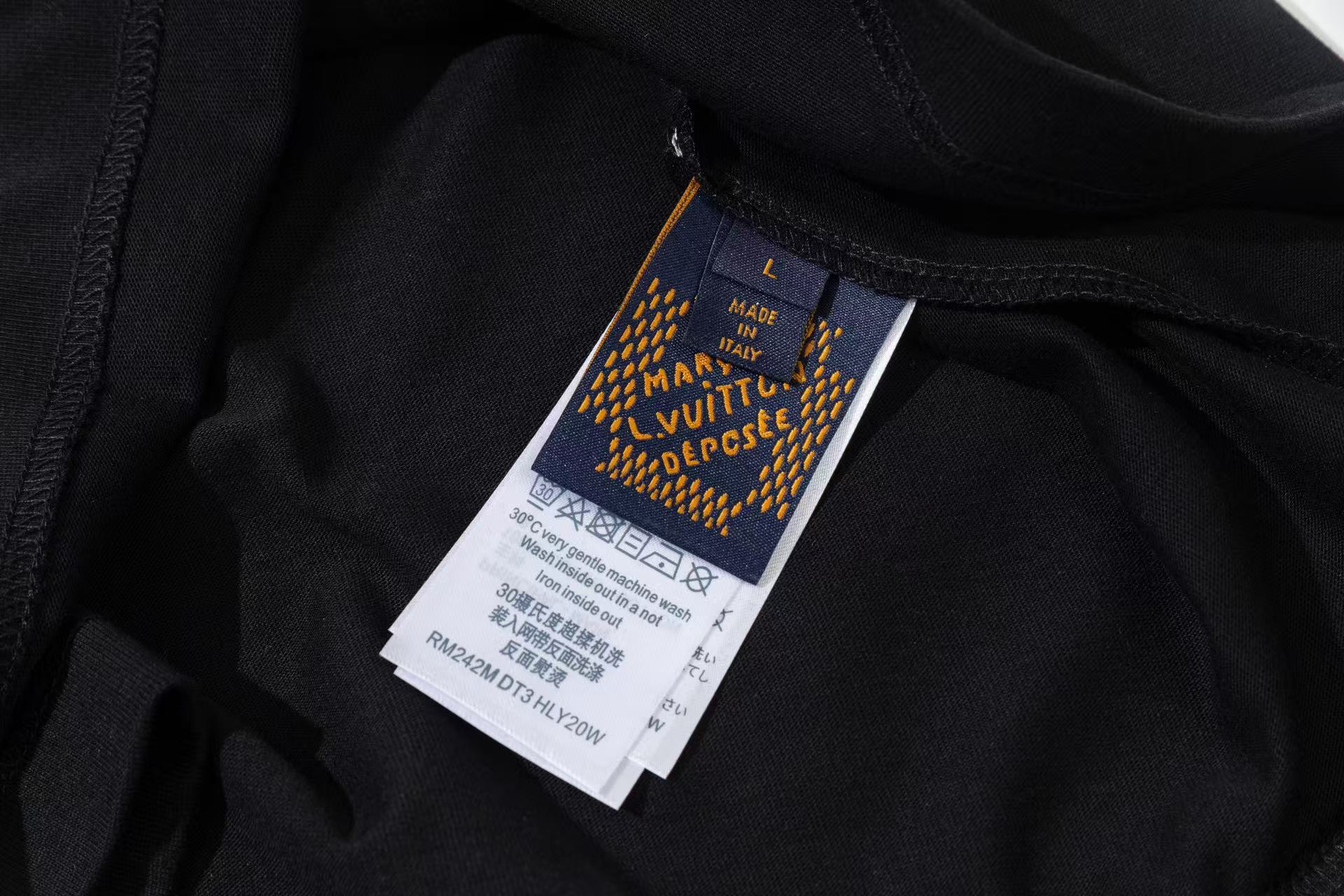 Louis Vuitton Unisex T Shirt S-XL