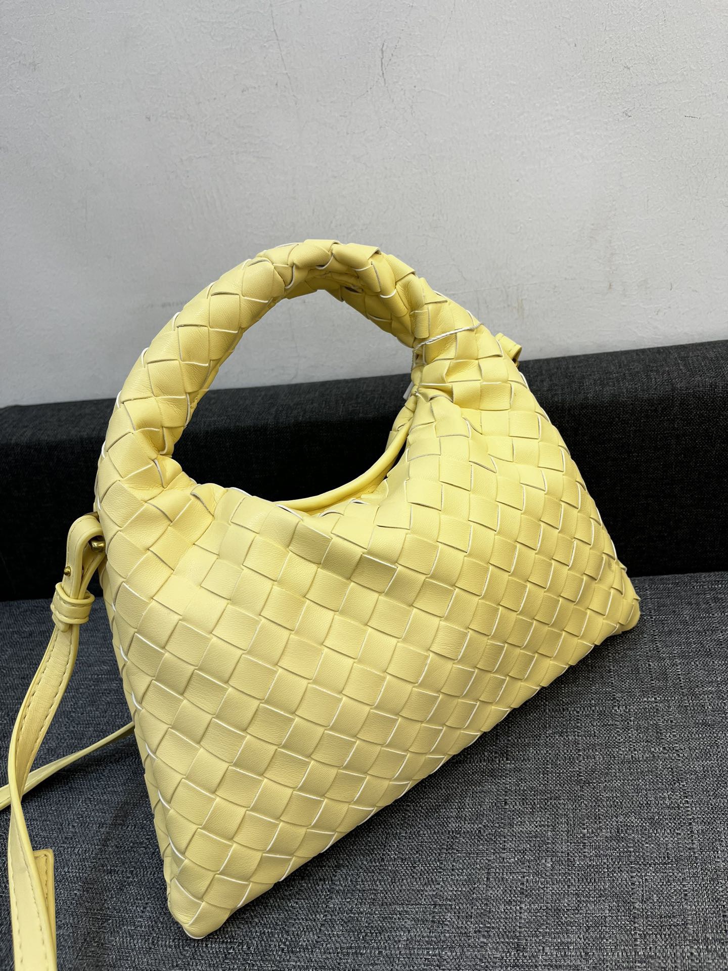 Bottega Veneta HO Women Shoulder Bags 28*17cm