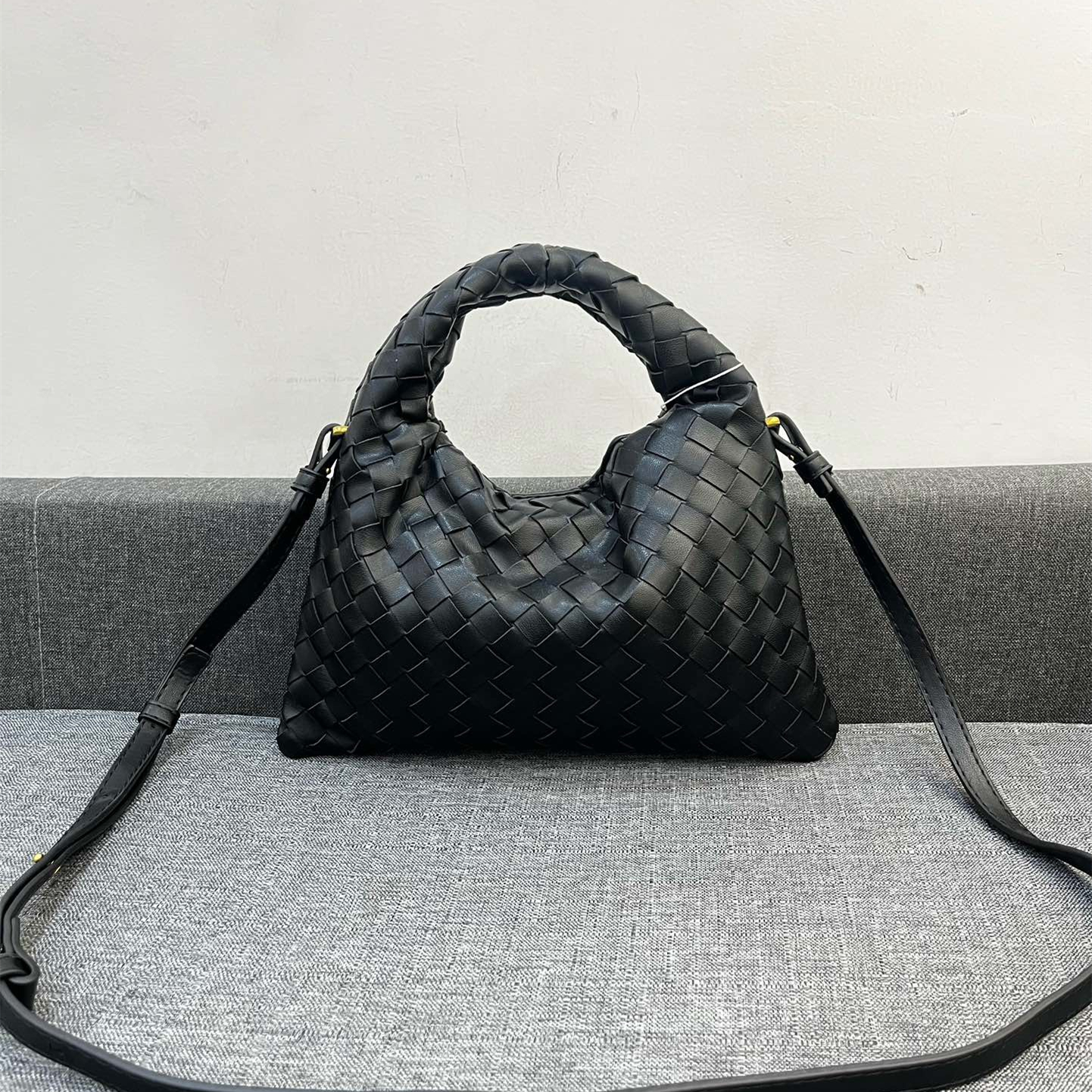 Bottega Veneta HO Women Shoulder Bags 28*17cm