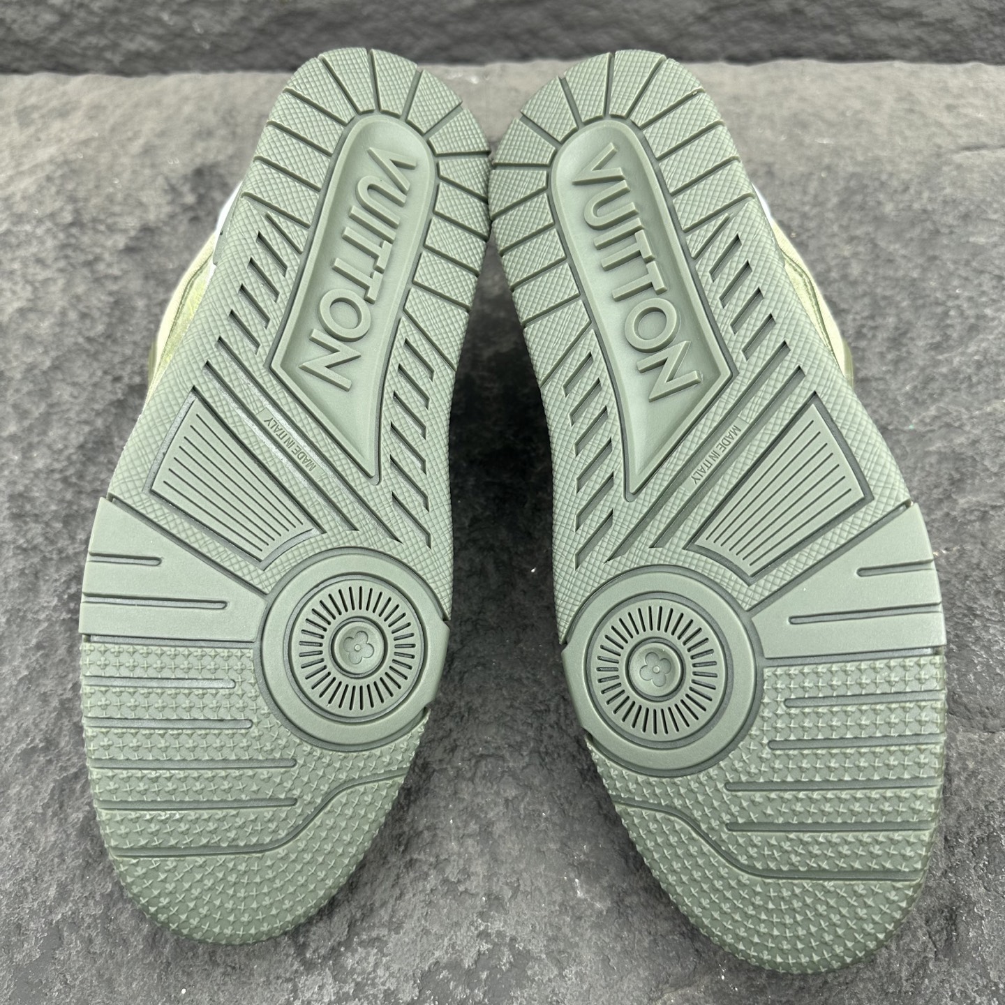 Louis Vuitton LV Trainer Sneaker Size 36-46