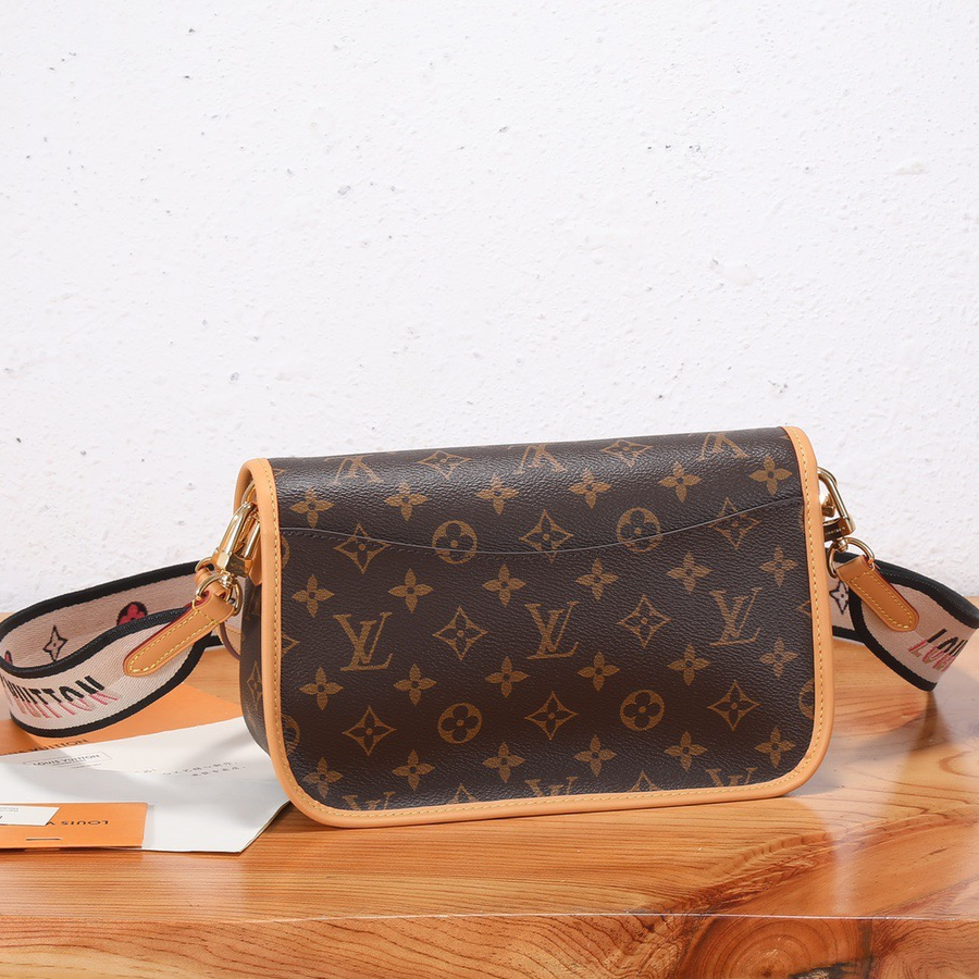Louis Vuitton M45985 Diane Women Shoulder Bags Size 24*15*9cm