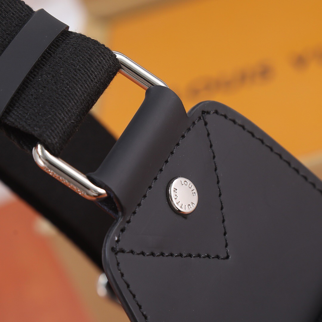 Louis Vuitton N41719 avenue Mens Shoulder Bags Size 20*31*10cm