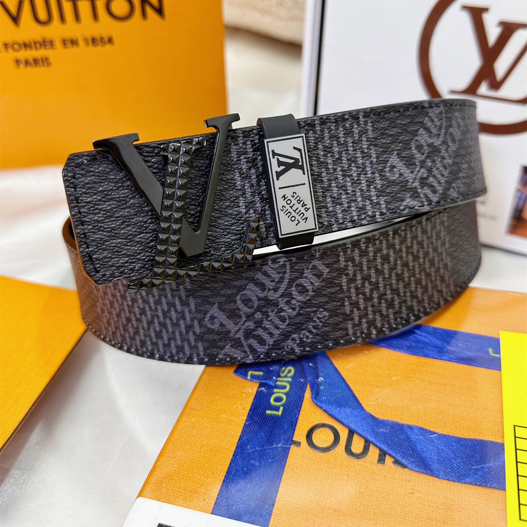 Louis Vuitton Mens Belt Width 3.8cm