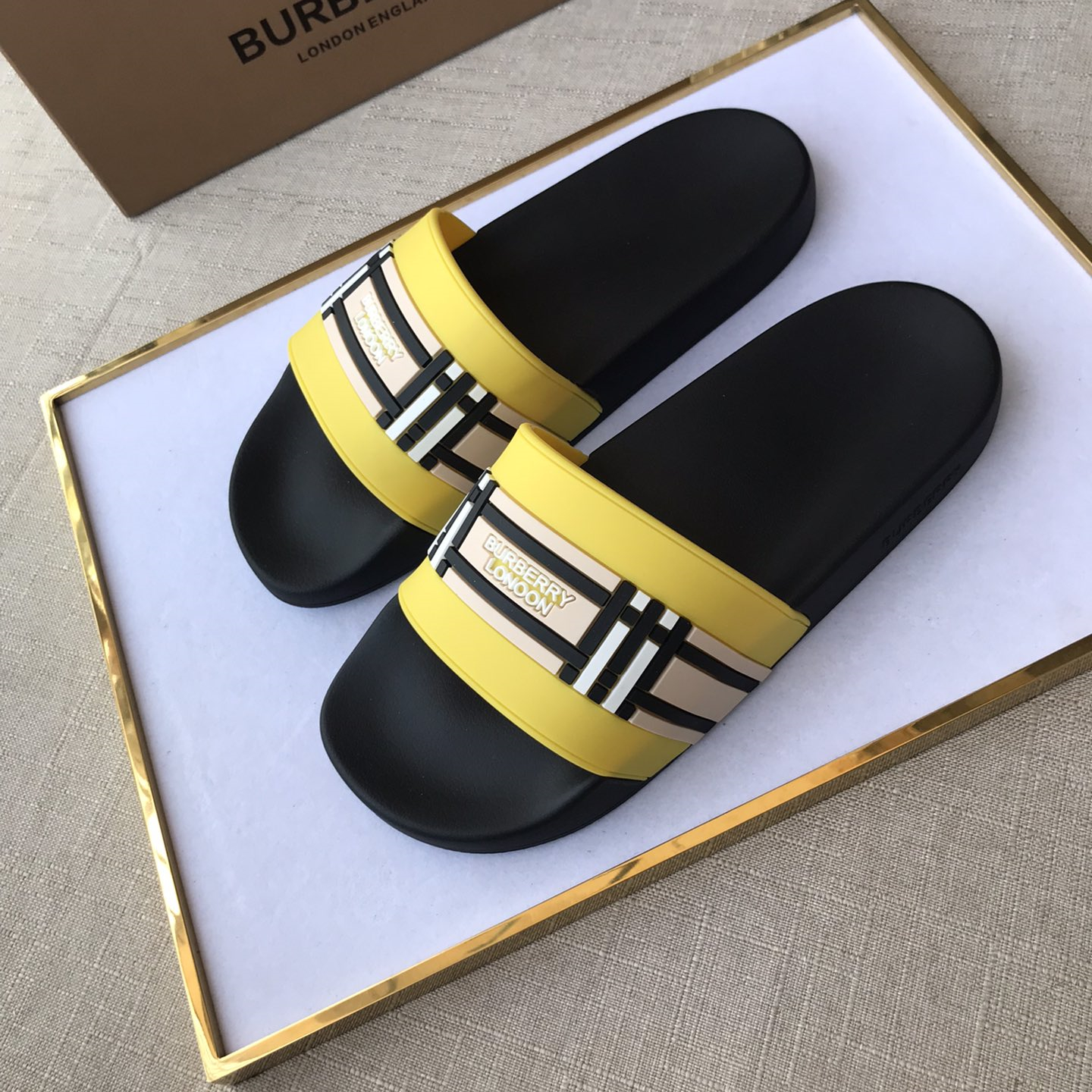 Burberry Mens Women Sandals Gr. 36-46