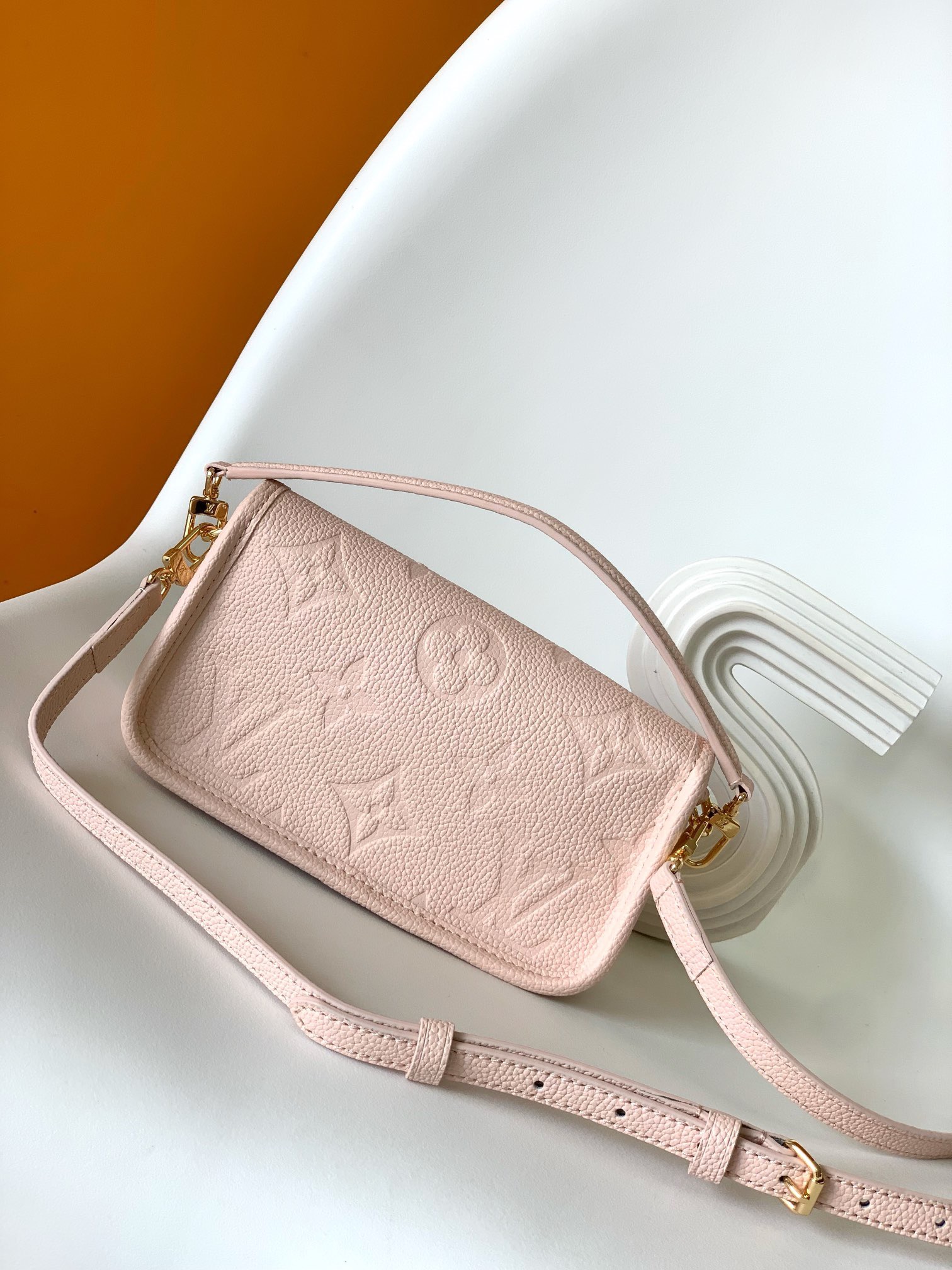 Louis Vuitton M83566 Nano Diane Women Shoulder Bags Size 19*10.5*6cm