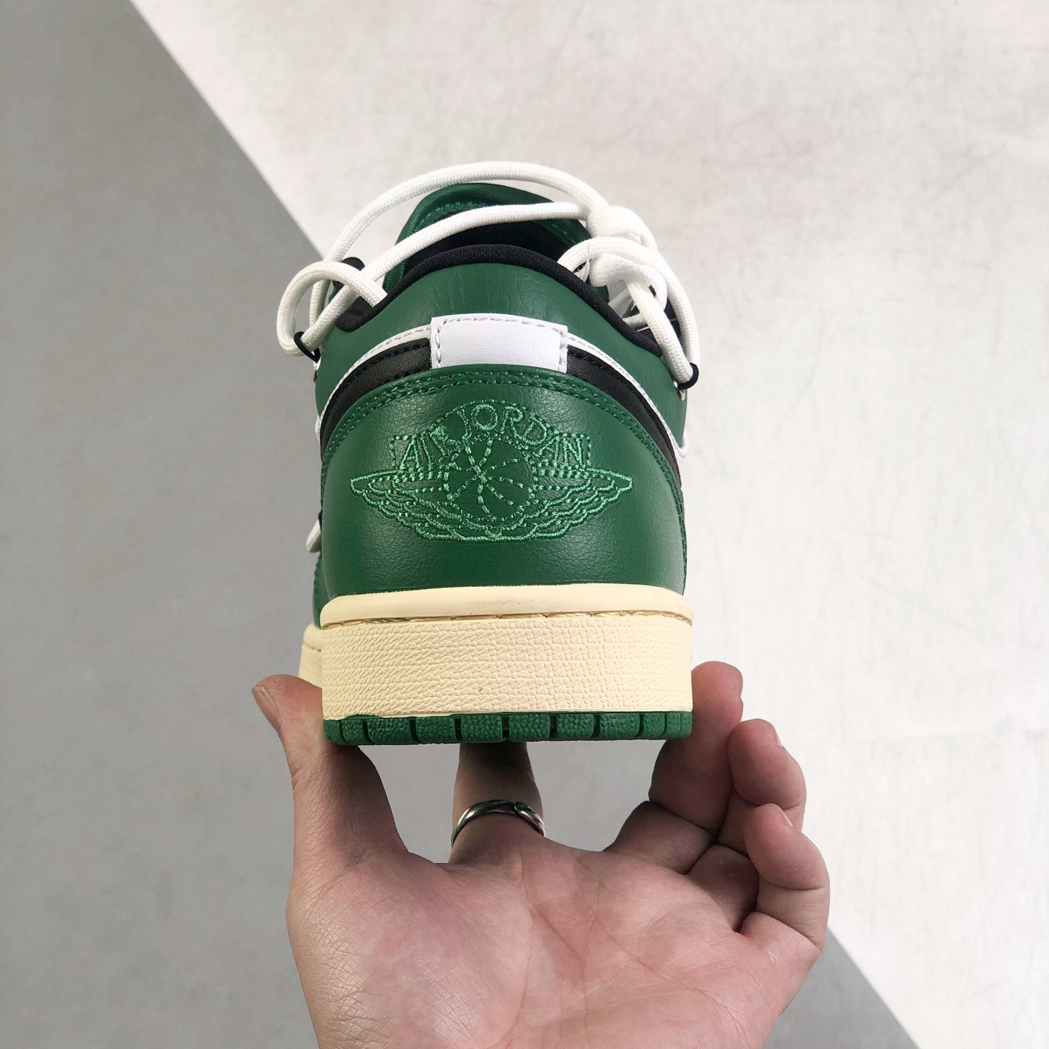 Nike Air Jordan 1 x OFF White Low Top Sneakers Shoes Gr. 36-46