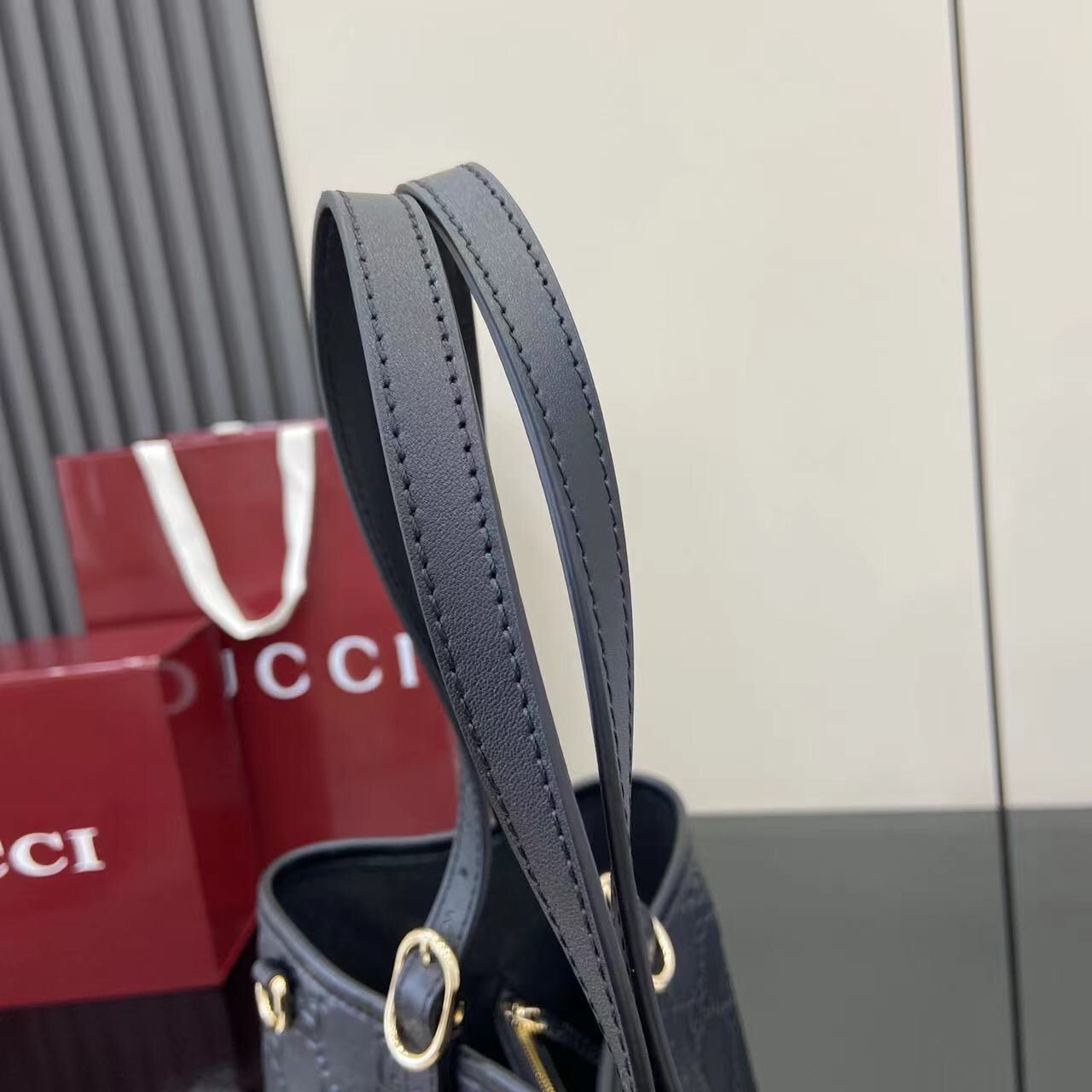 Gucci GG Emblem Women Shopping Bags Size 38*25*15cm