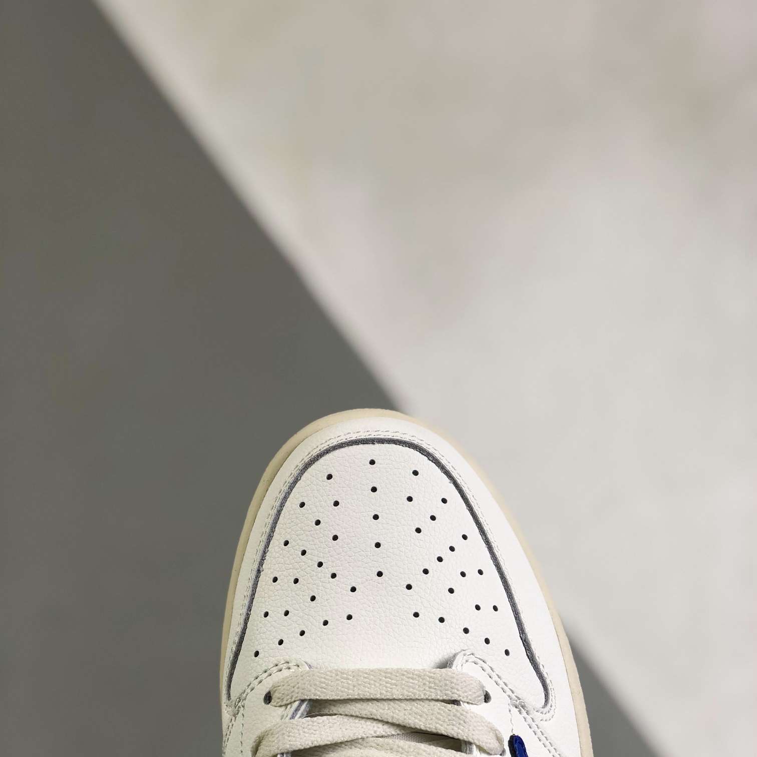 Nike Air Jordan 1 x Travis Scott Low Top Sneaker Shoes Gr. 36-46