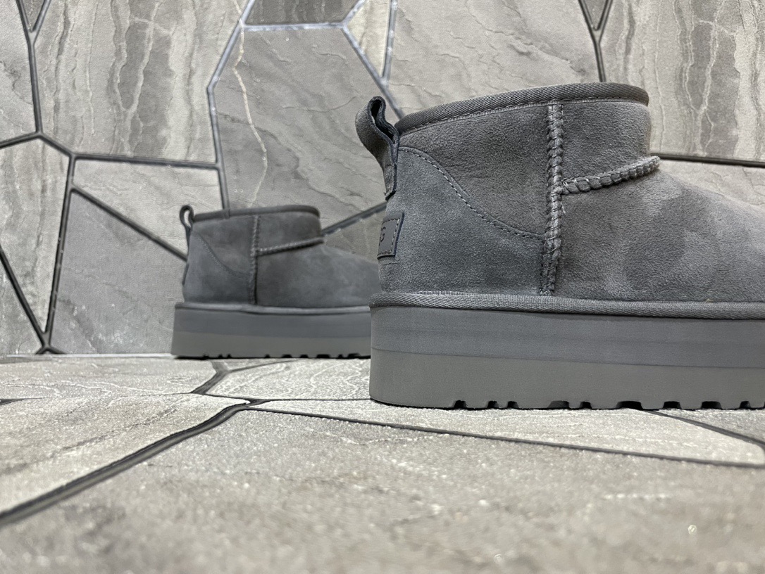 UGG Women Boots Size 35-40