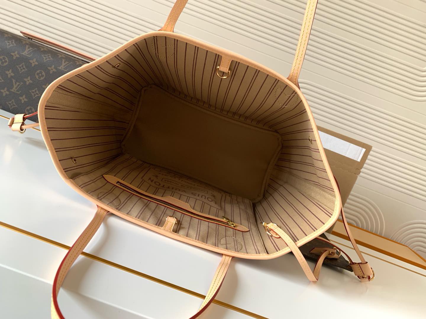 Louis Vuitton M46975 Neverfull MM Tote Bag Size 31*28*14cm