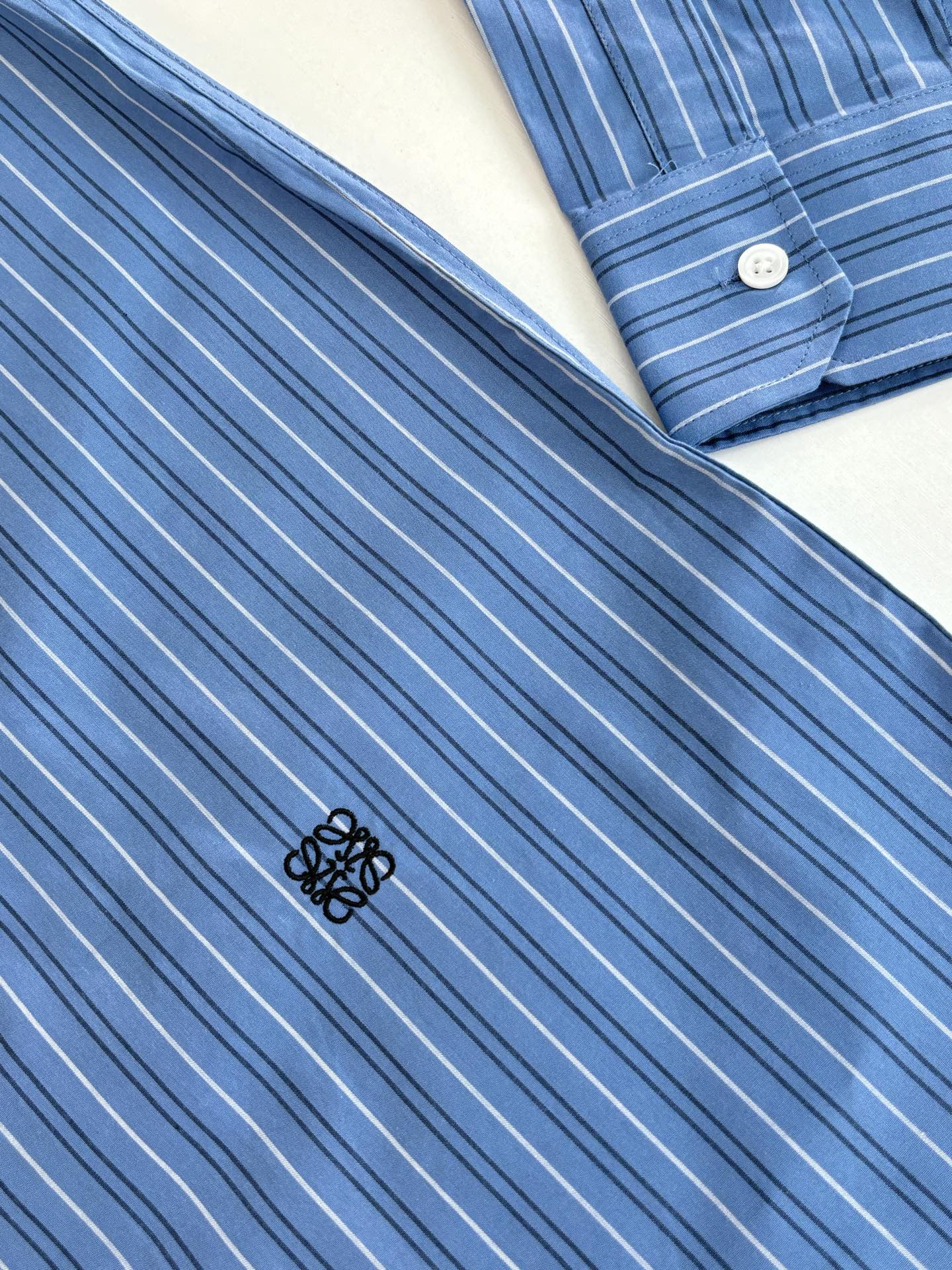 Loewe Unisex Shirt Size S-XL