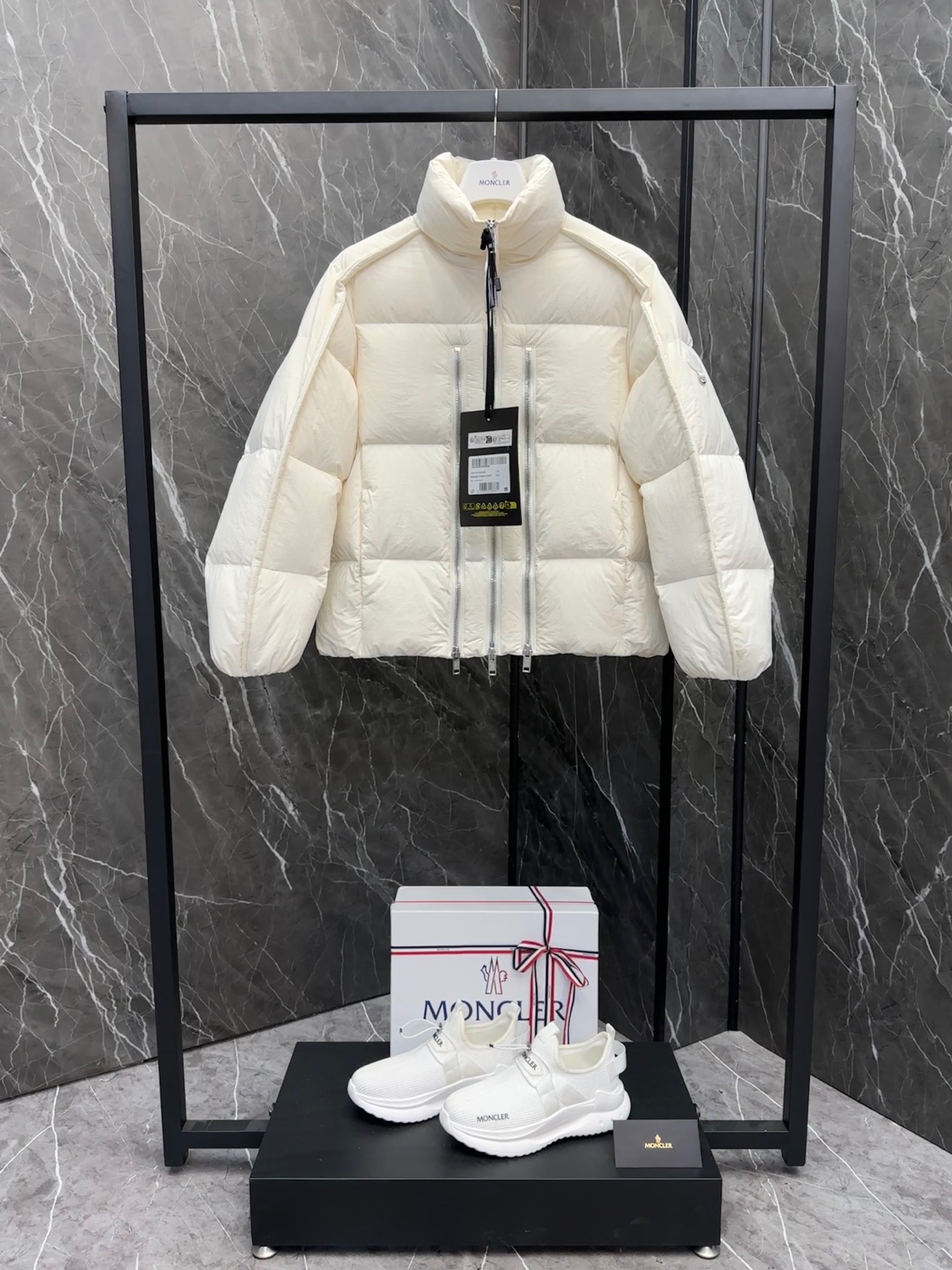Moncler x Willow Smith YAEL Women Down Jacket Size S-L