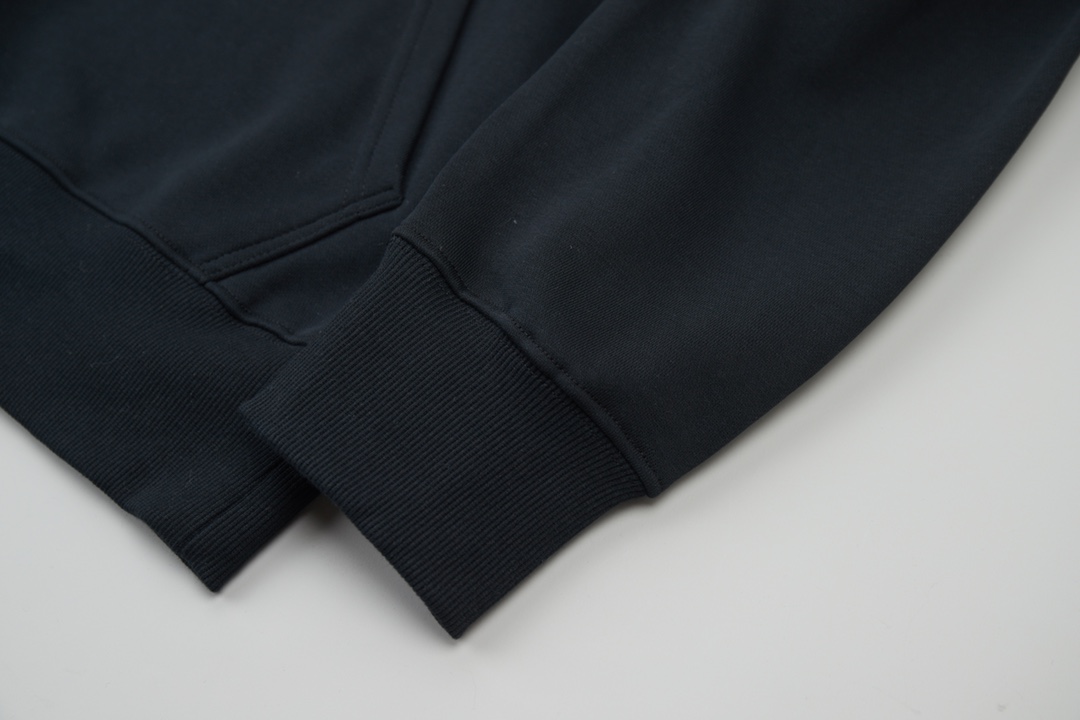 Louis Vuitton Unisex Sweatshirt Size S-XL