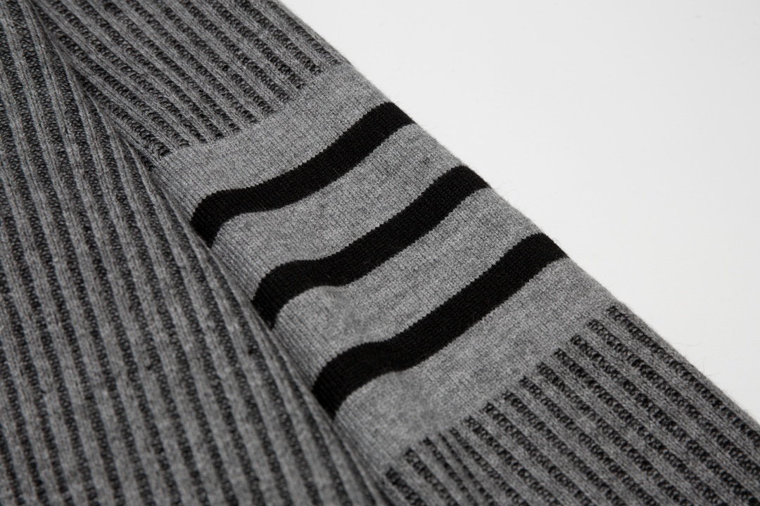 Thom Browne Unisex Sweatshirt Size S-XL