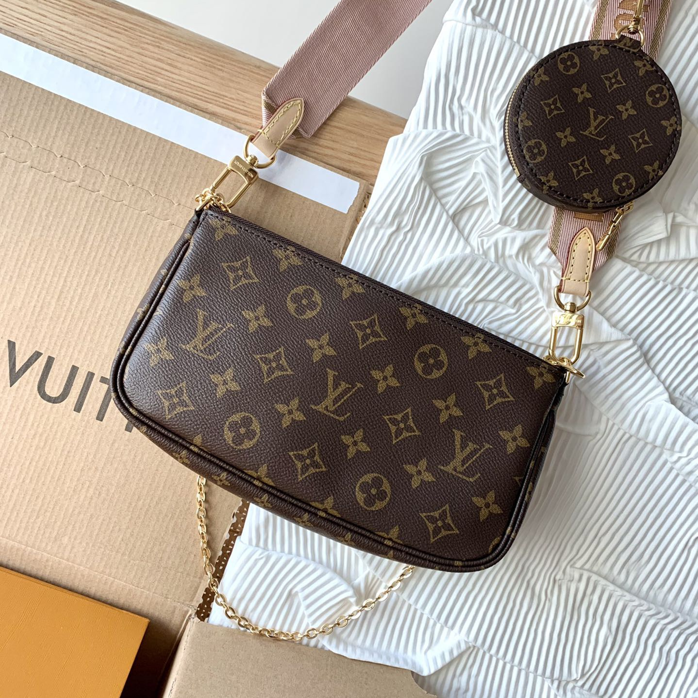 Louis Vuitton M44840 Multi Pochette Accessoires Women Shoulder Bags Size 24*13.5*4cm