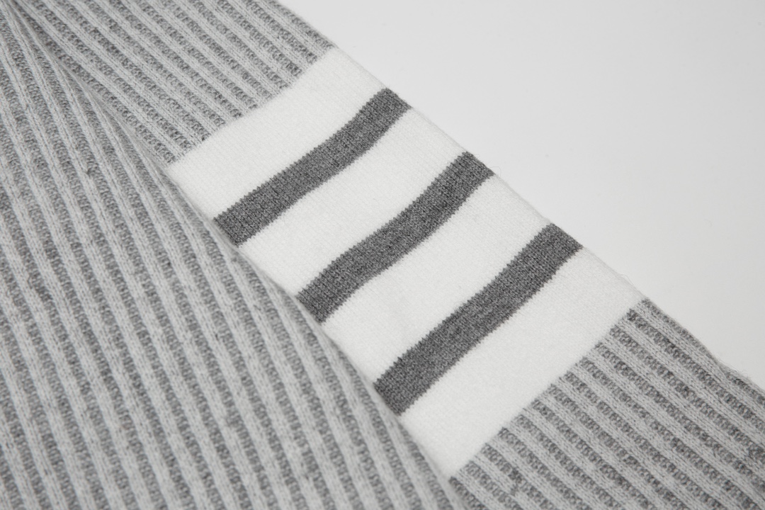 Thom Browne Unisex Sweatshirt Size S-XL