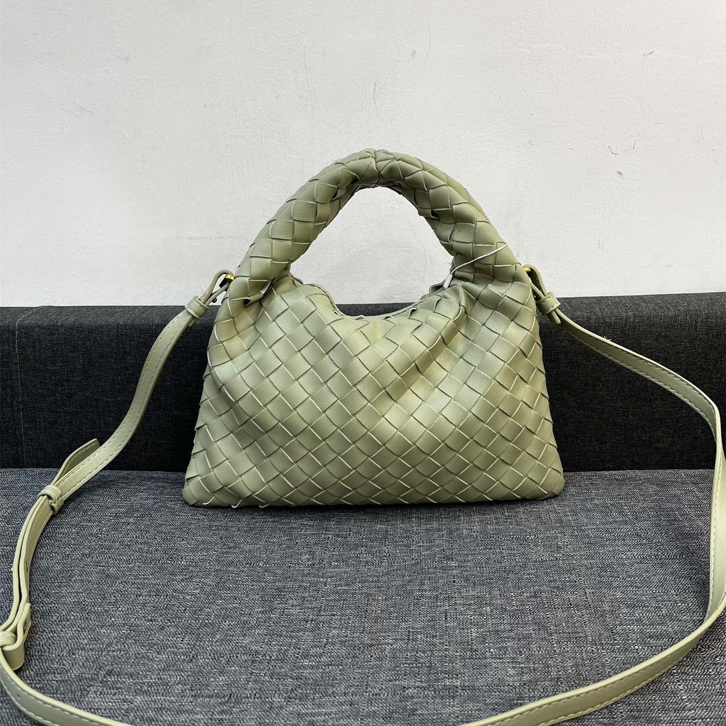 Bottega Veneta HO Women Shoulder Bags 28*17cm