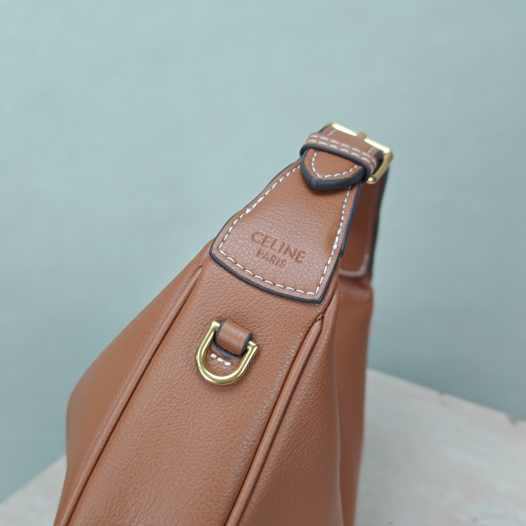 Celine 25ss Lulu Women Shoulder Bags Size 24*21*5cm