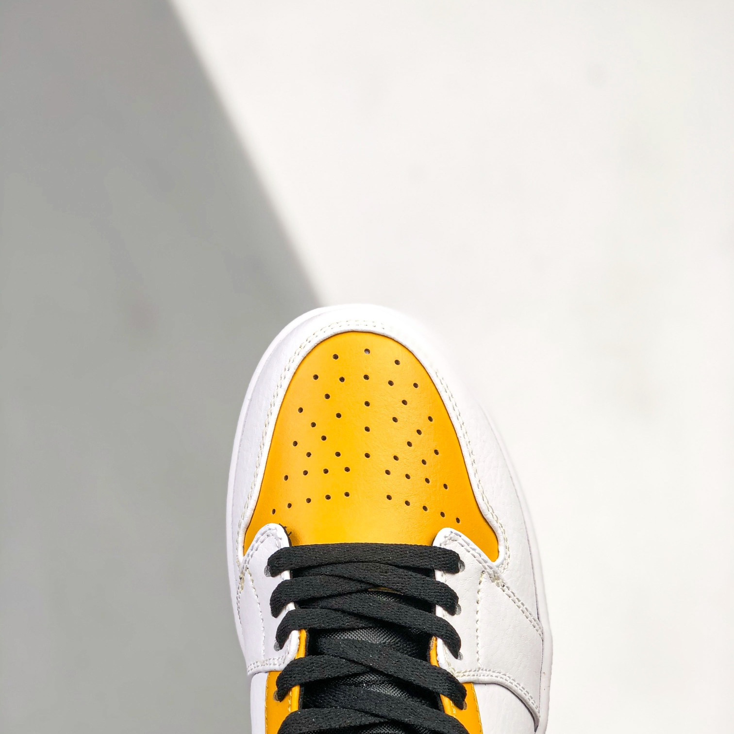 Nike Air Jordan 1 High Top Sneakers Shoes Gr. 36-46