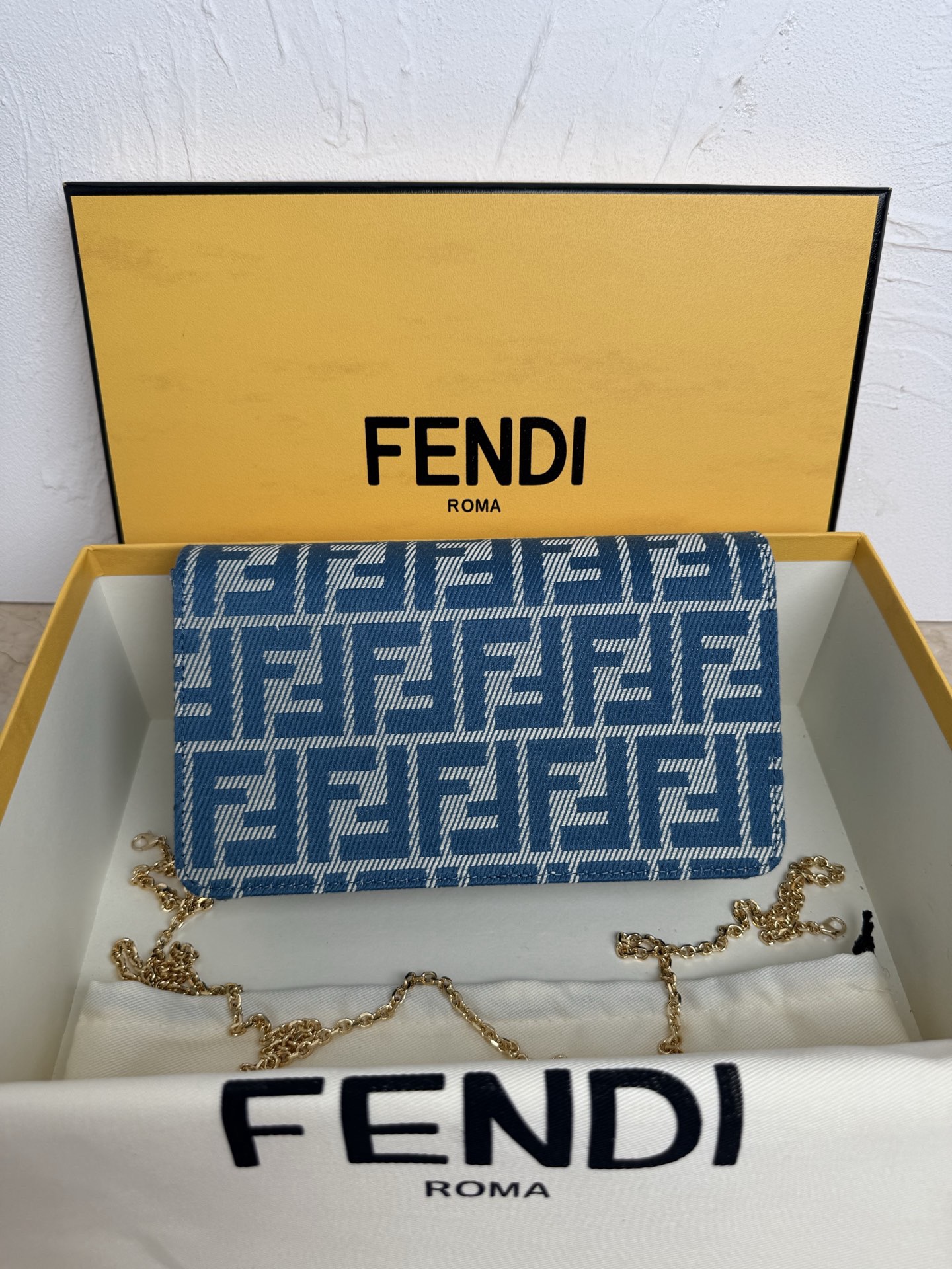 Fendi Women Shoulder Bags Size 21*11*5cm